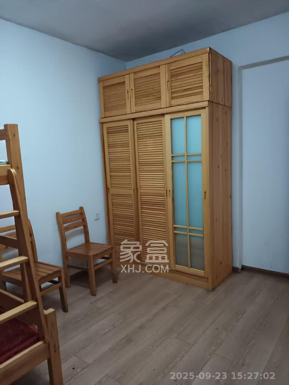 中信文化广场（中信新城二期）  2室2厅1卫   1300.00元/月室内图