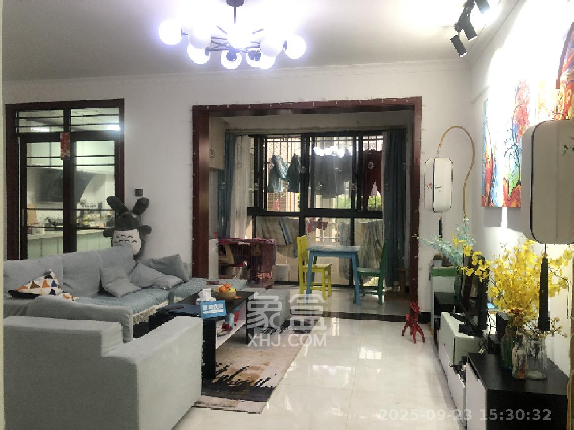 花样年华 4室2厅2卫 2200.0元/月 花样年华 4室2厅2卫 2200.0元/月室内图