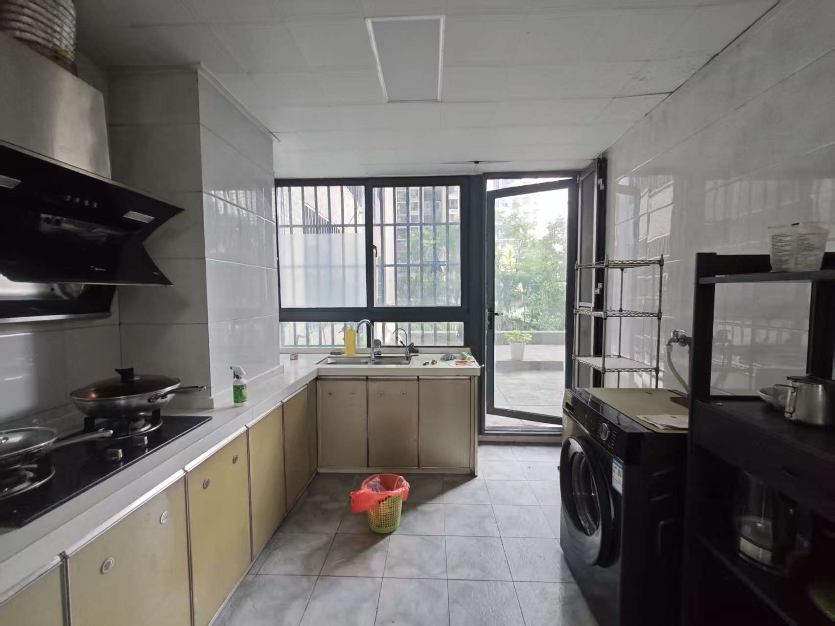 环强御景湾 2室2厅1卫 3500.0元/月 环强御景湾 2室2厅1卫 3500.0元/月室内图