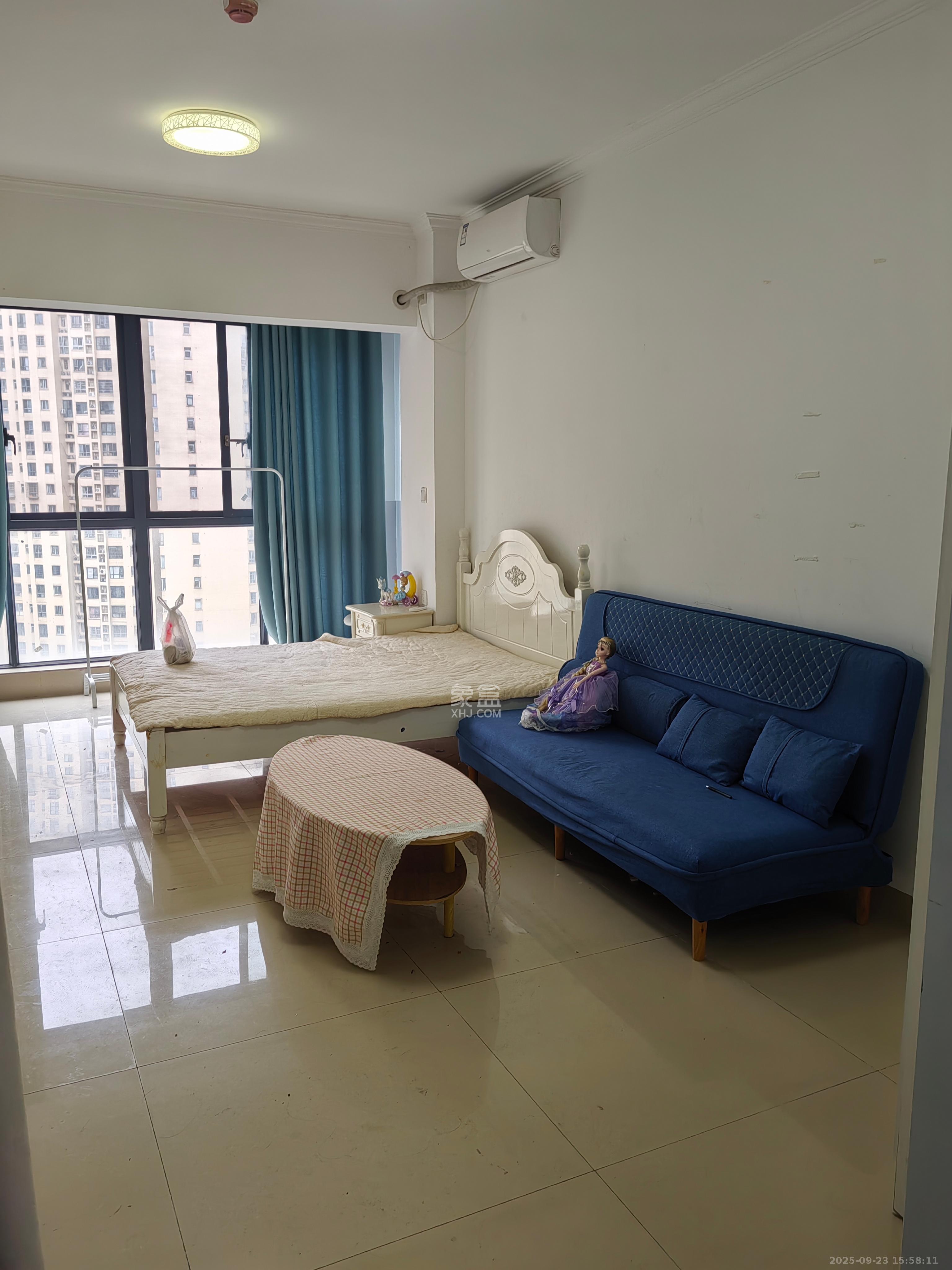 钱隆世家  1室1厅1卫    1400.0元/月室内图