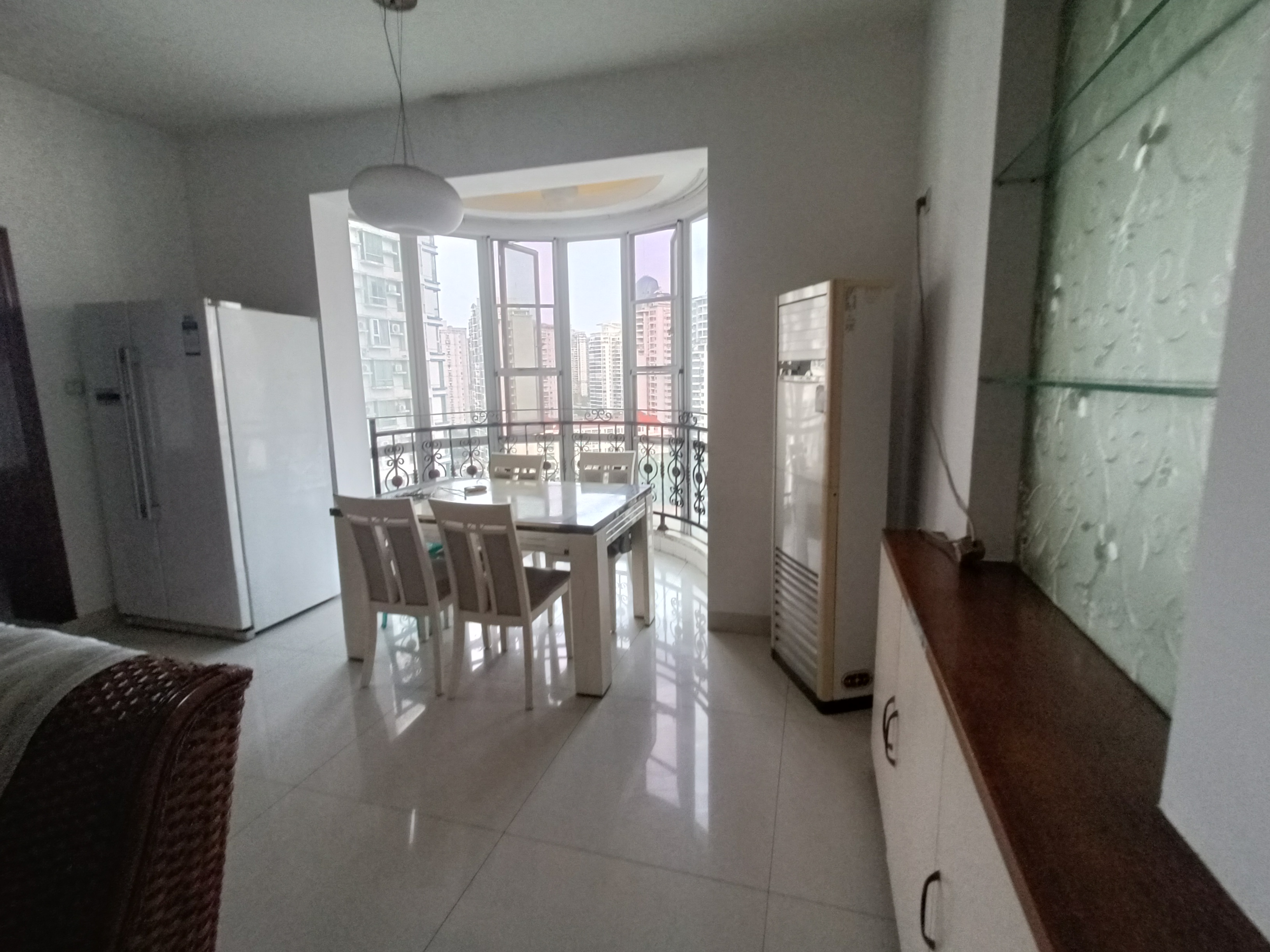 银通花园 3室2厅2卫 3200.0元/月 银通花园 3室2厅2卫 3200.0元/月室内图