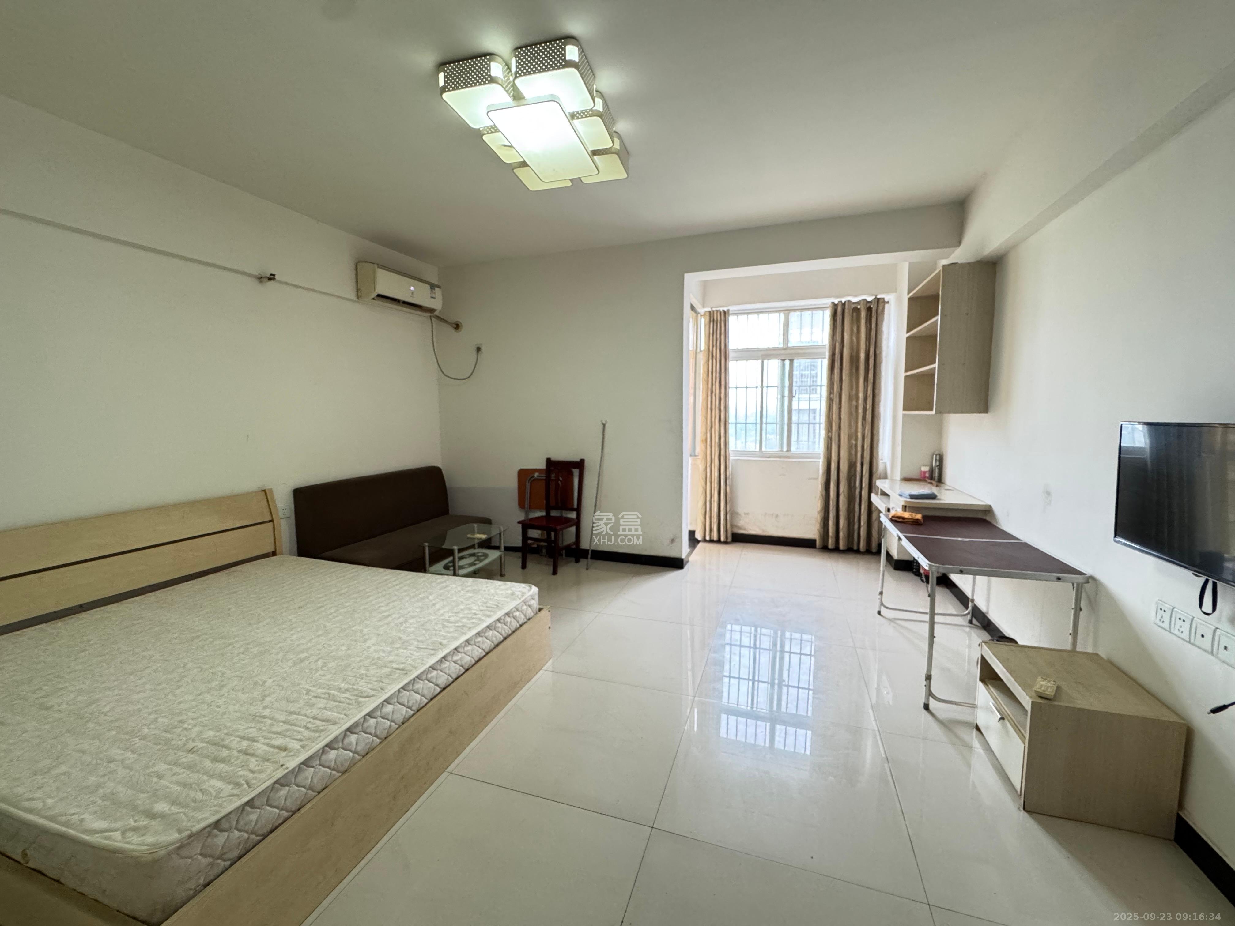 御湖国际 1室1厅1卫 800.0元/月 御湖国际 1室1厅1卫 800.0元/月室内图