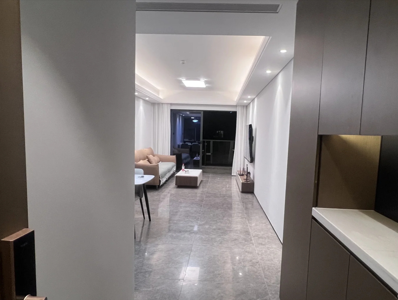 仁恒滨江园(一.二期) 3室2厅2卫 3800.0元/月 仁恒滨江园(一.二期) 3室2厅2卫 3800.0元/月室内图