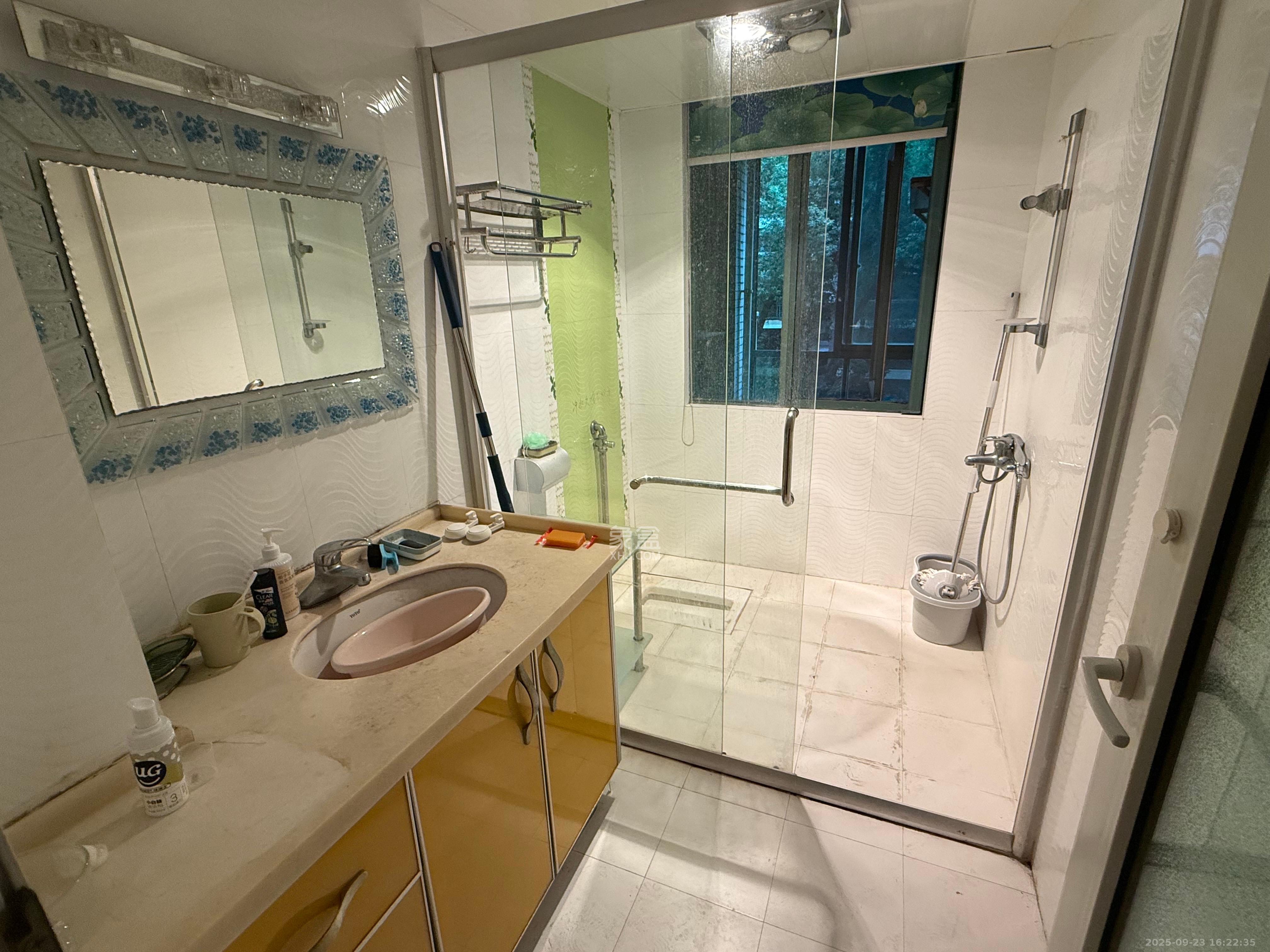 颐美园 3室2厅1卫 2800.0元/月 颐美园 3室2厅1卫 2800.0元/月室内图