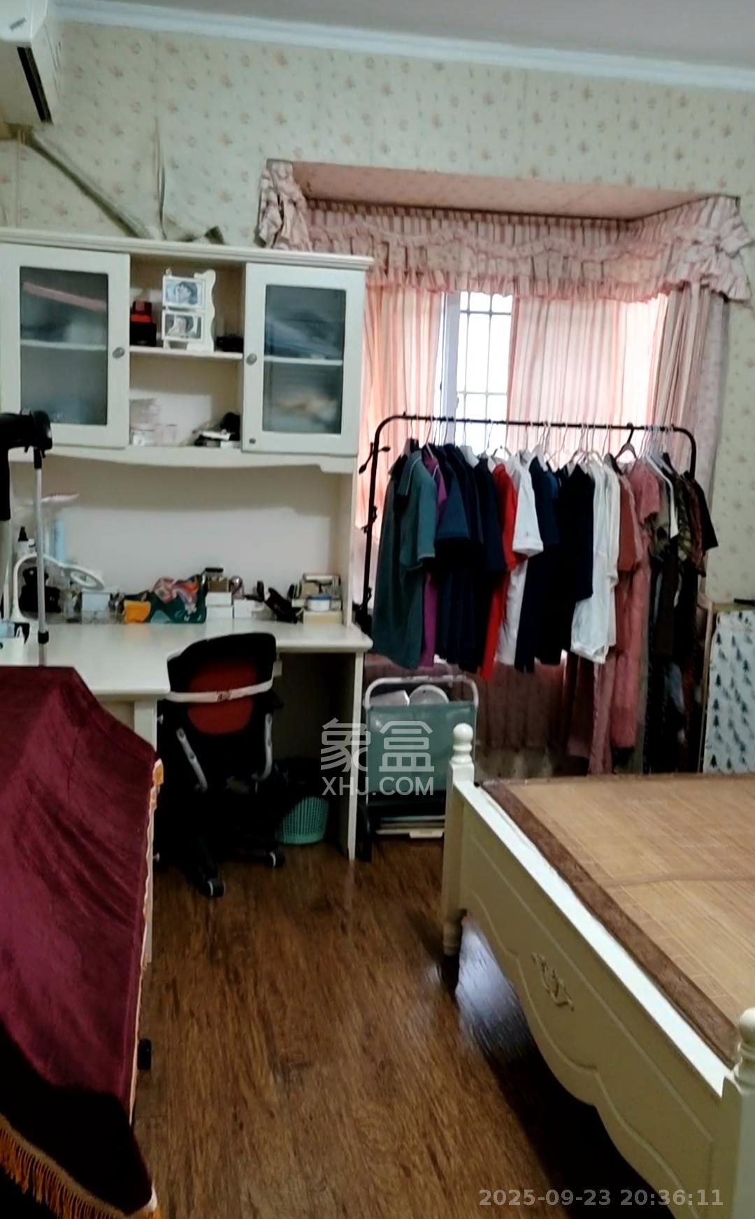 华龙公馆 4室2厅2卫 5000.0元/月 华龙公馆 4室2厅2卫 5000.0元/月室内图