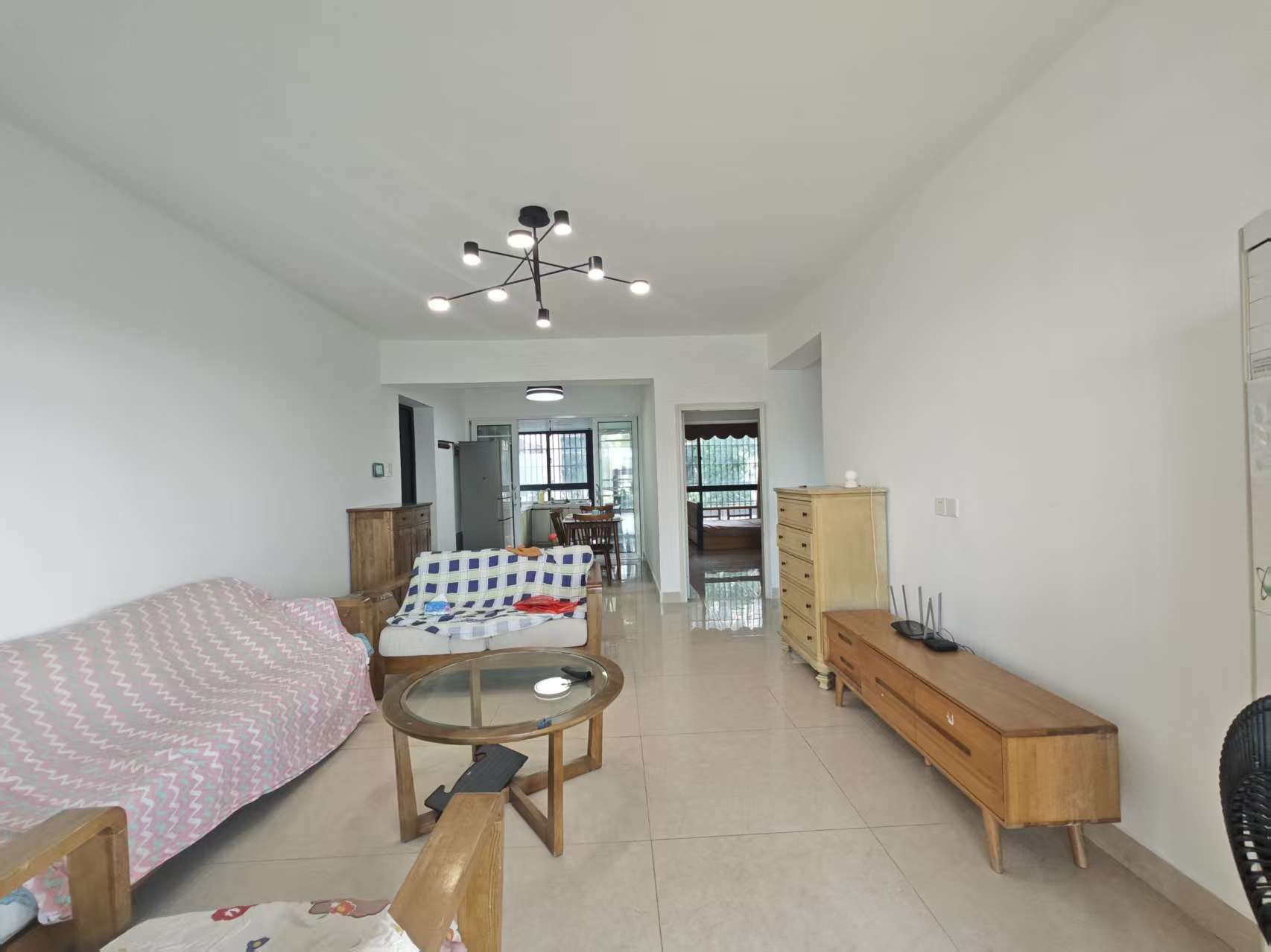 环强御景湾 2室2厅1卫 3500.0元/月 环强御景湾 2室2厅1卫 3500.0元/月室内图