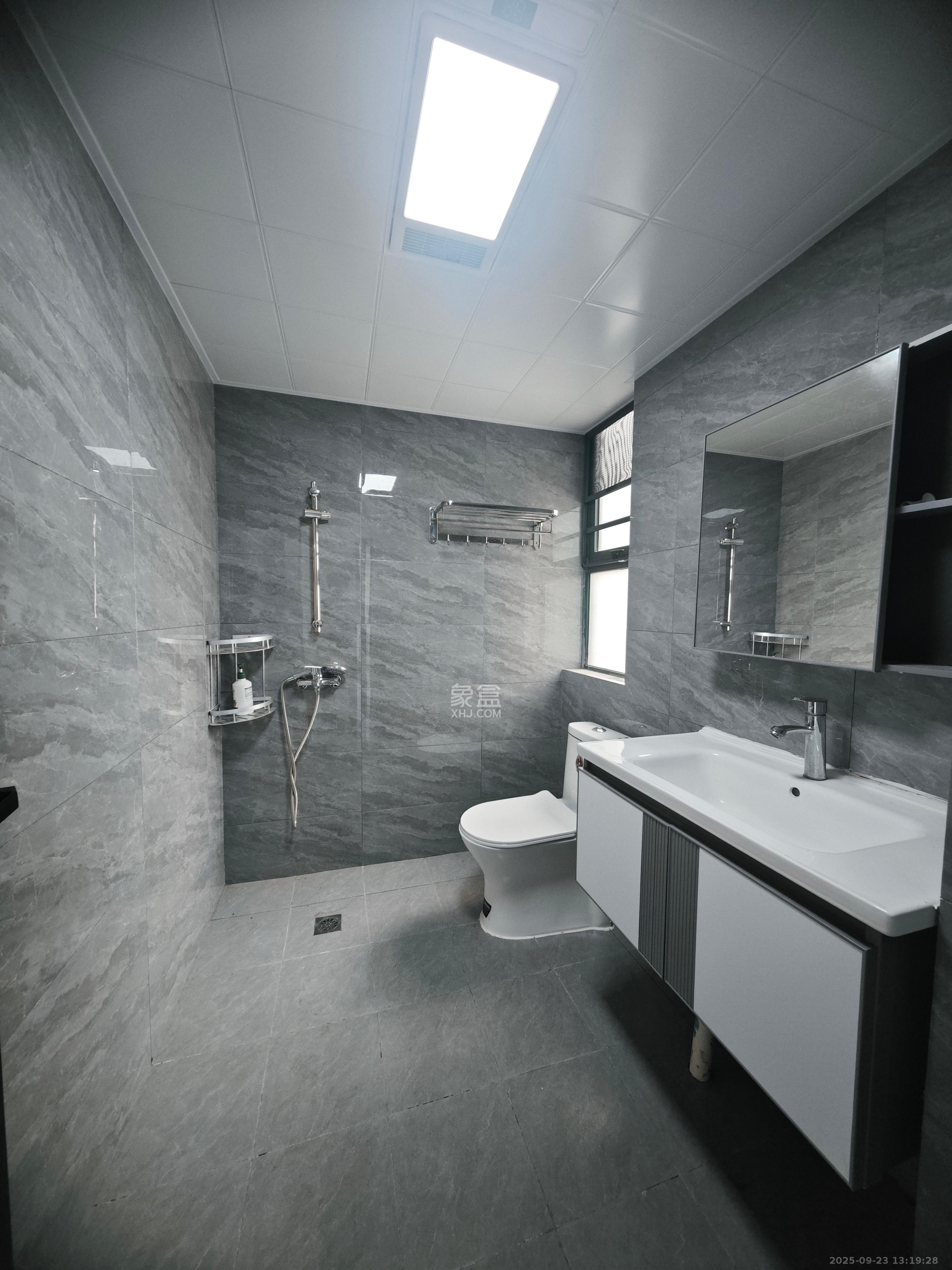 五矿万境水岸 3室2厅2卫 1700.0元/月 五矿万境水岸 3室2厅2卫 1700.0元/月室内图