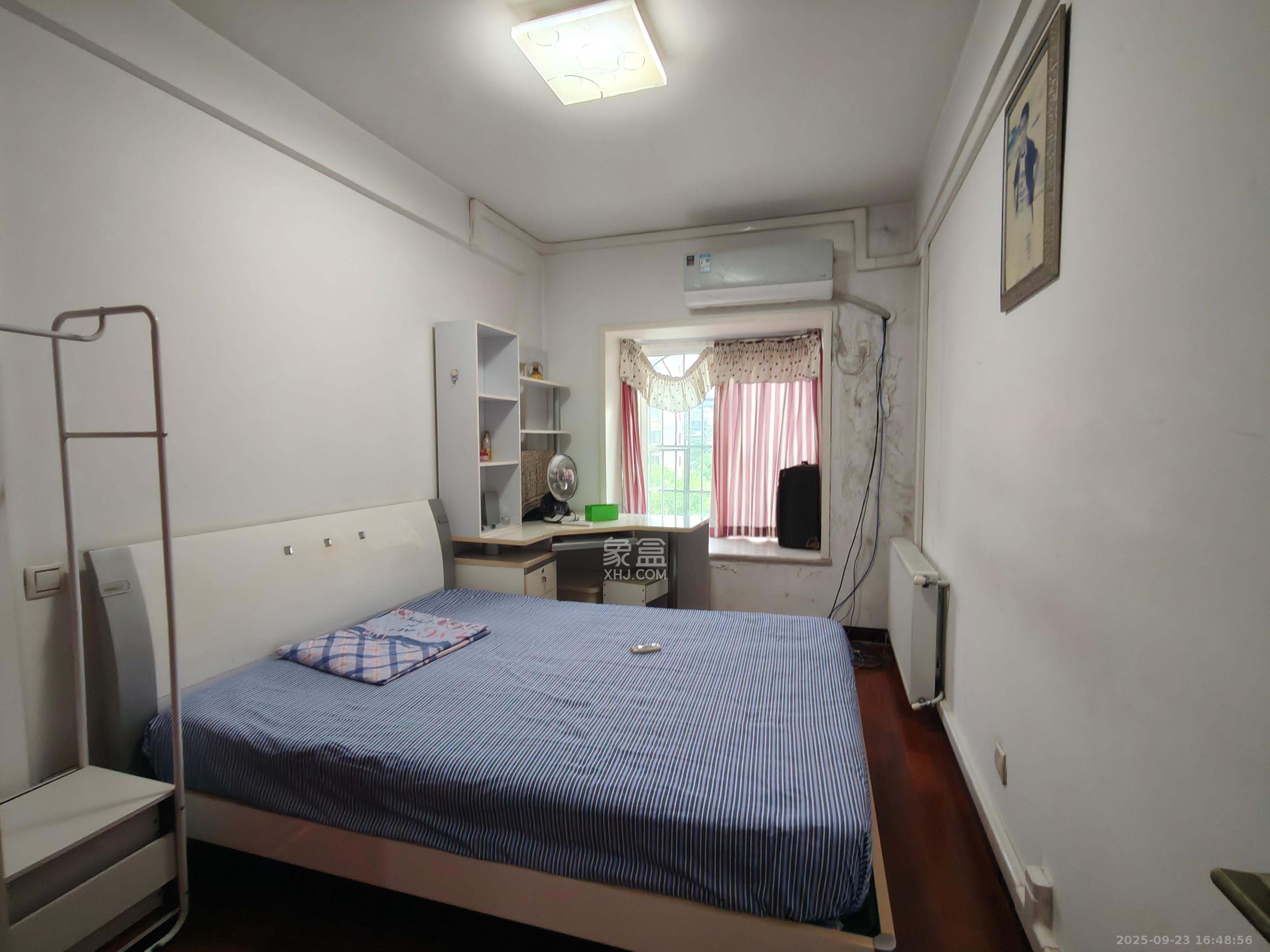 东方名都百草园  3室2厅1卫    2100.0元/月室内图