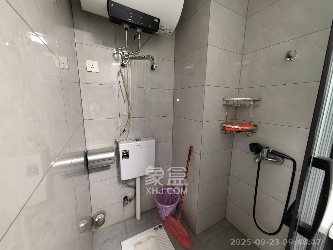 阿舍南2号（花之林大厦）  1室1厅1卫   1200.00元/月室内图