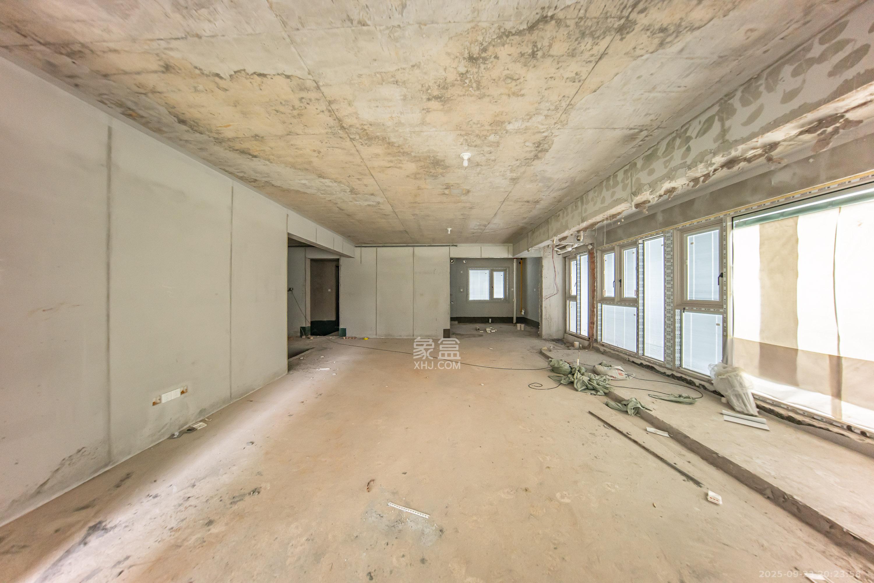 金茂长沙国际社区  6室3厅3卫    268.0万