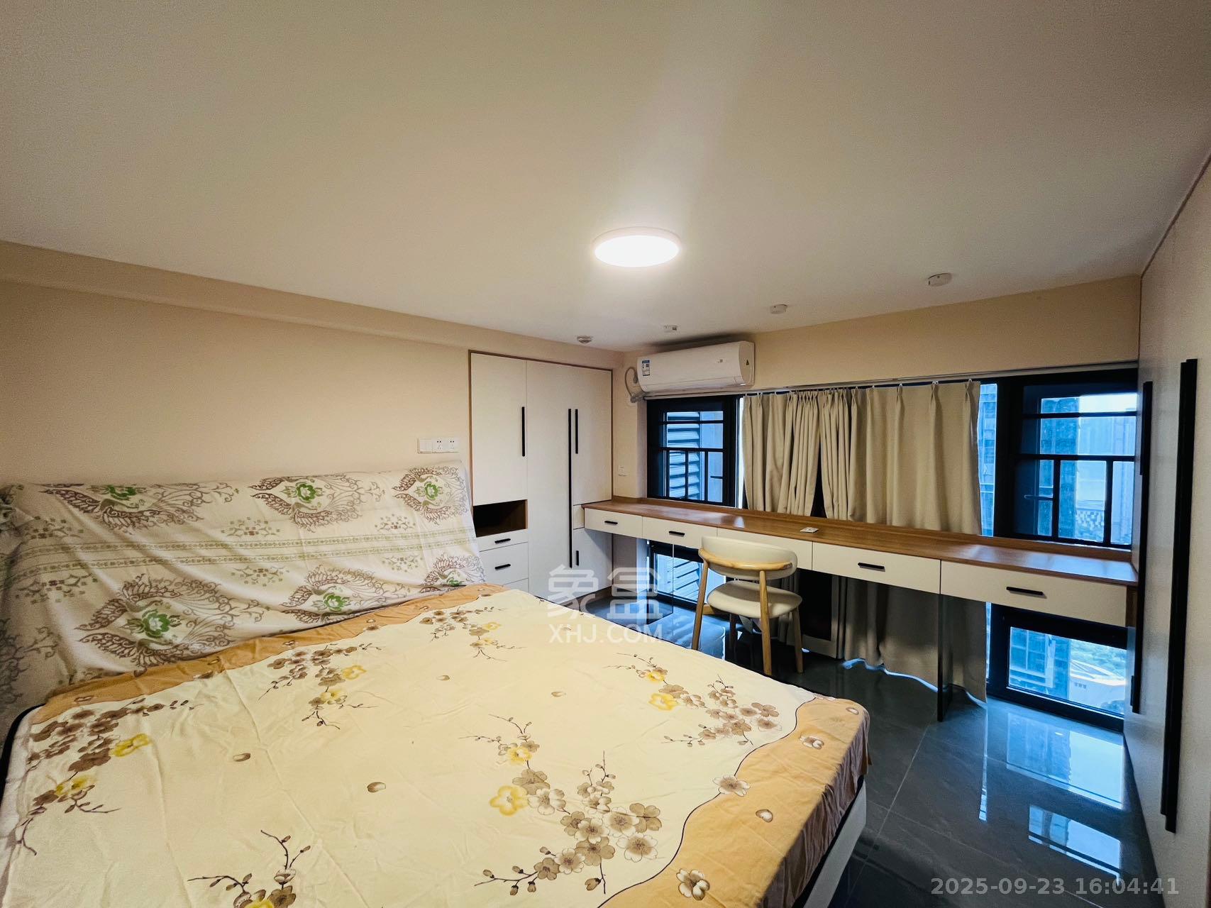 卓越中寰  2室1厅1卫    2800.0元/月室内图