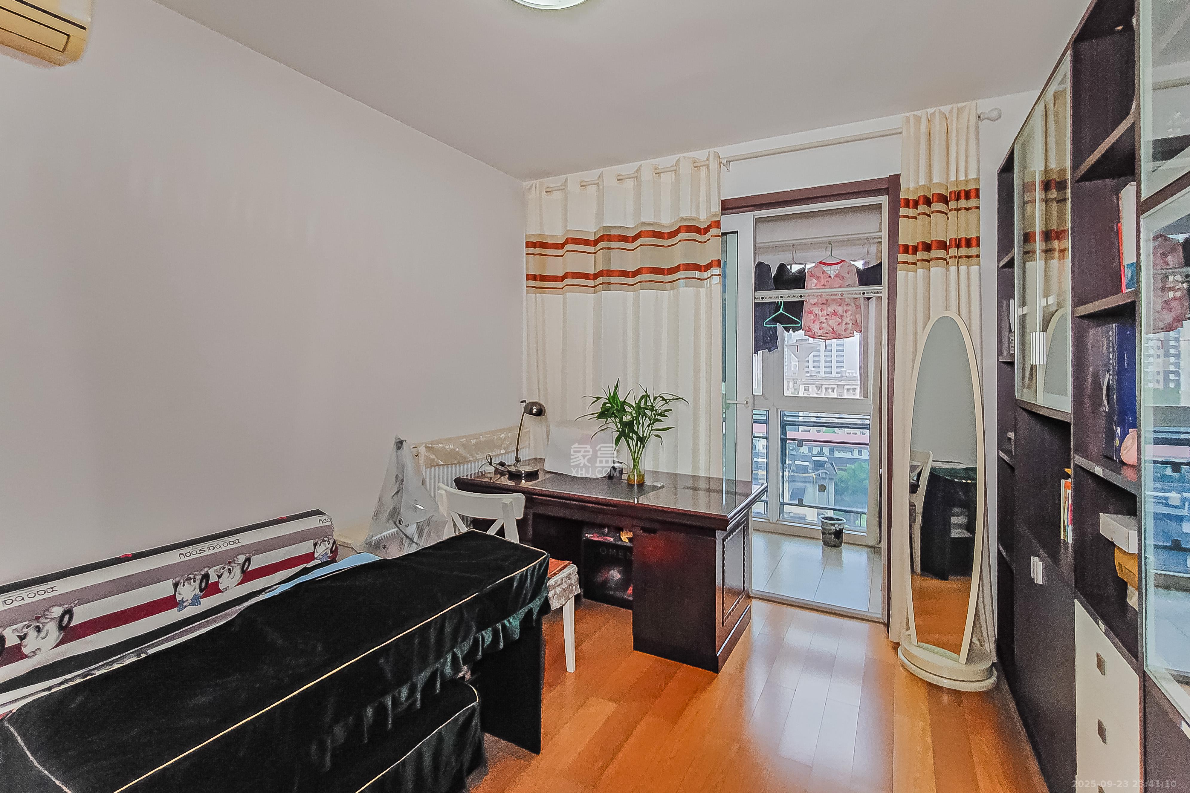 三重星都心  3室2厅2卫    168.0万卧室