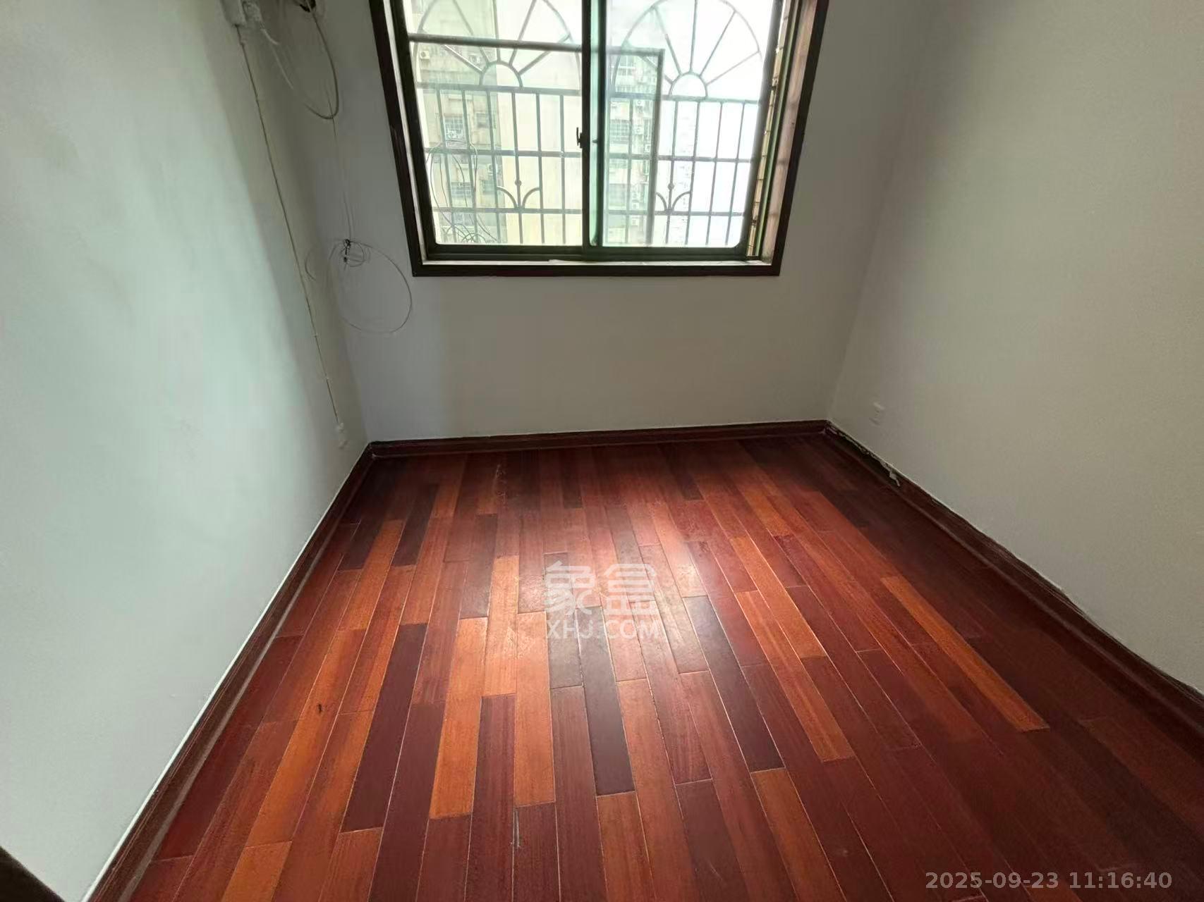 香格里嘉园 3室1厅2卫 2800.0元/月 香格里嘉园 3室1厅2卫 2800.0元/月室内图