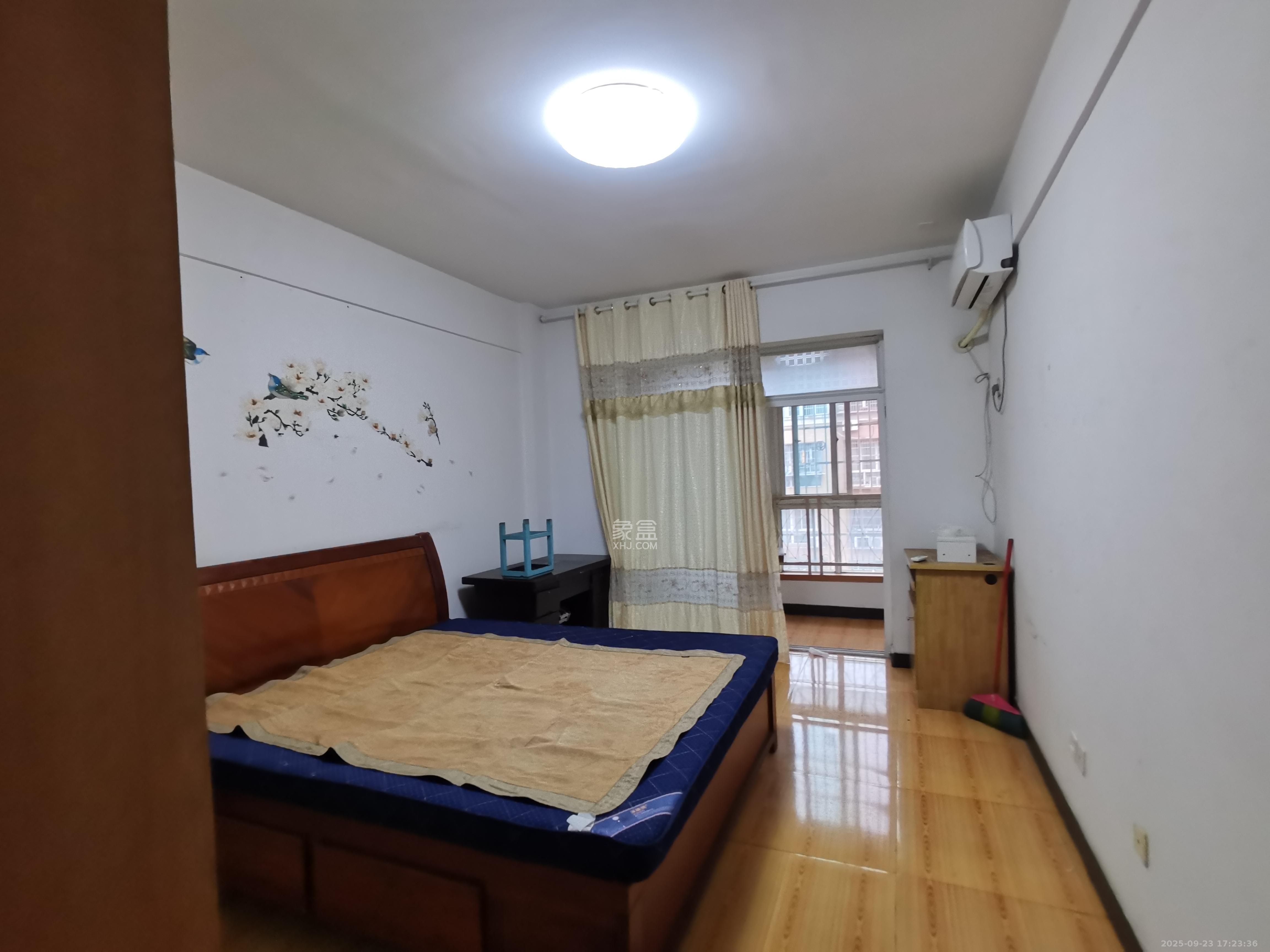 长建建材市场 2室2厅1卫 1600.0元/月 长建建材市场 2室2厅1卫 1600.0元/月室内图