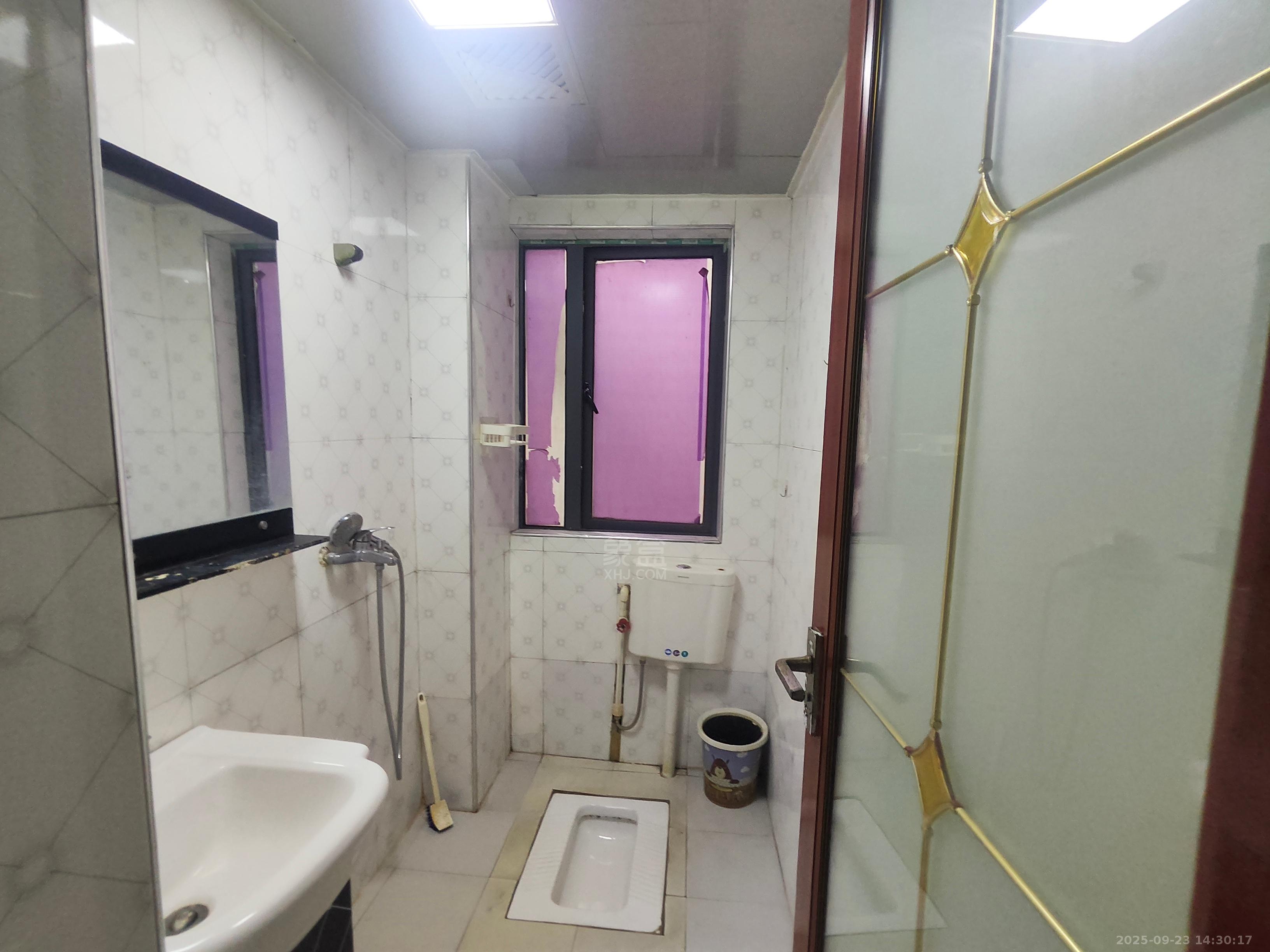 庐山春天早安华晨 1室1厅1卫 1300.0元/月 庐山春天早安华晨 1室1厅1卫 1300.0元/月室内图