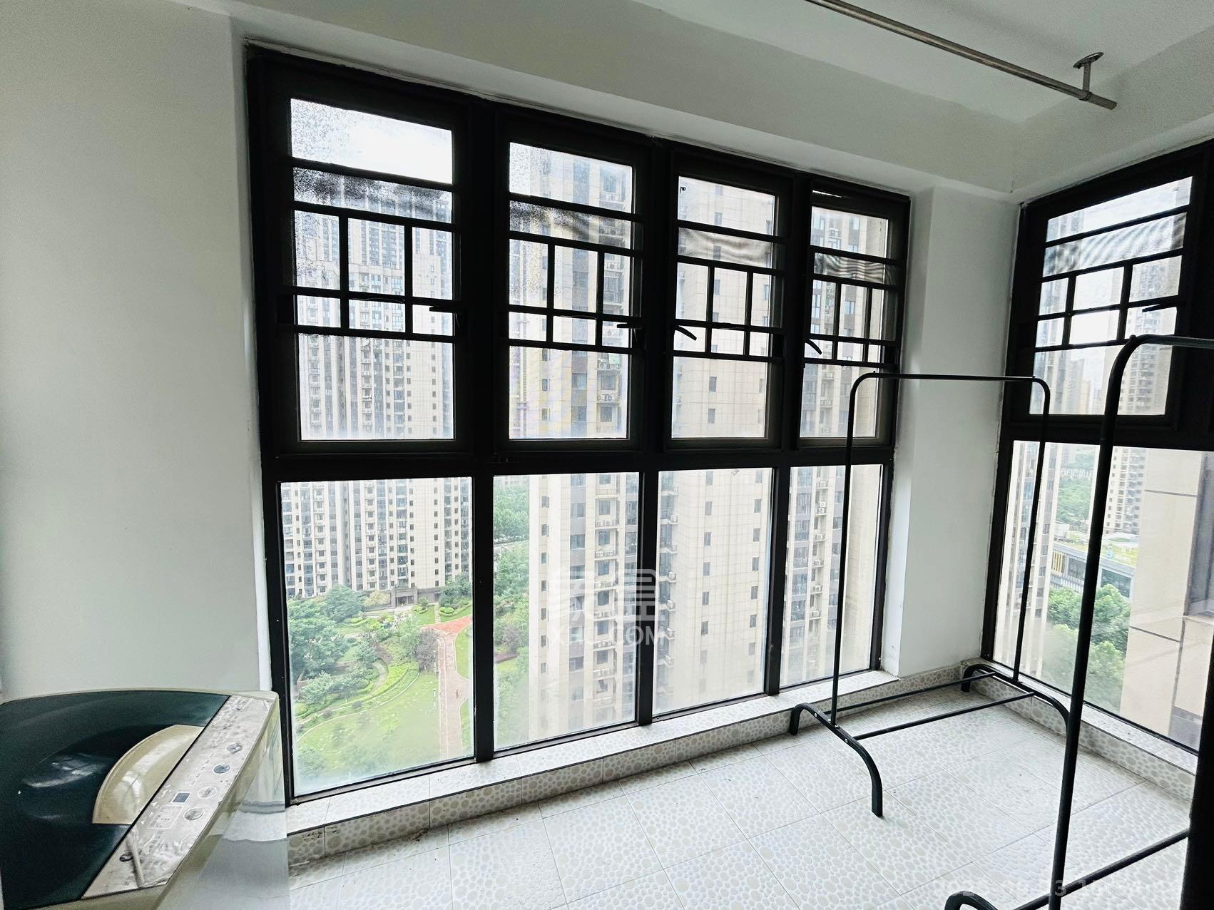 中国铁建梅溪青秀二期  3室2厅2卫    2200.0元/月室内图