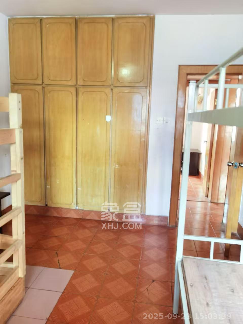 里仁巷22号工商联宿舍  3室1厅1卫    3200.0元/月室内图