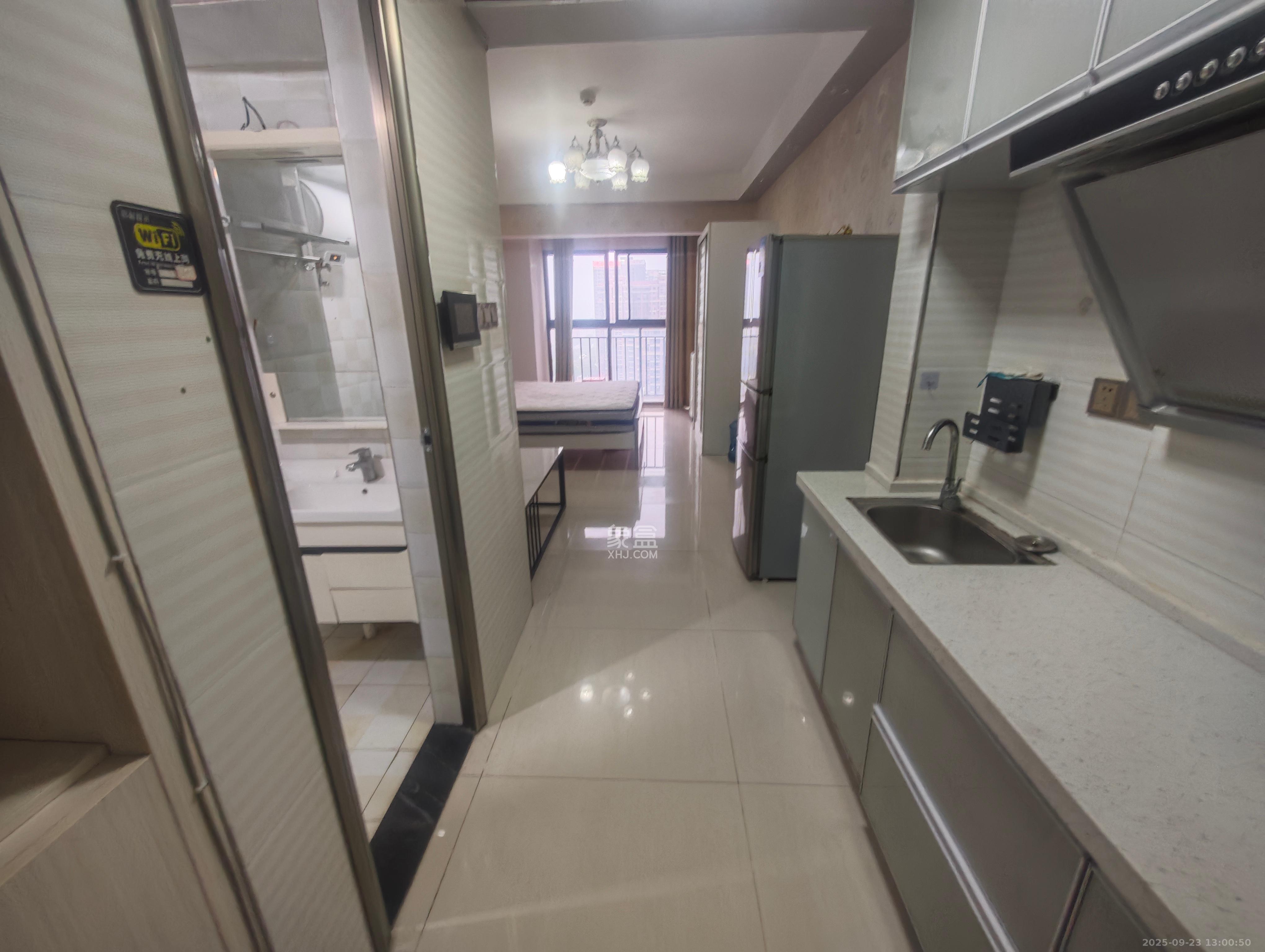 华润五彩城 1室1厅1卫 1400.0元/月 华润五彩城 1室1厅1卫 1400.0元/月室内图