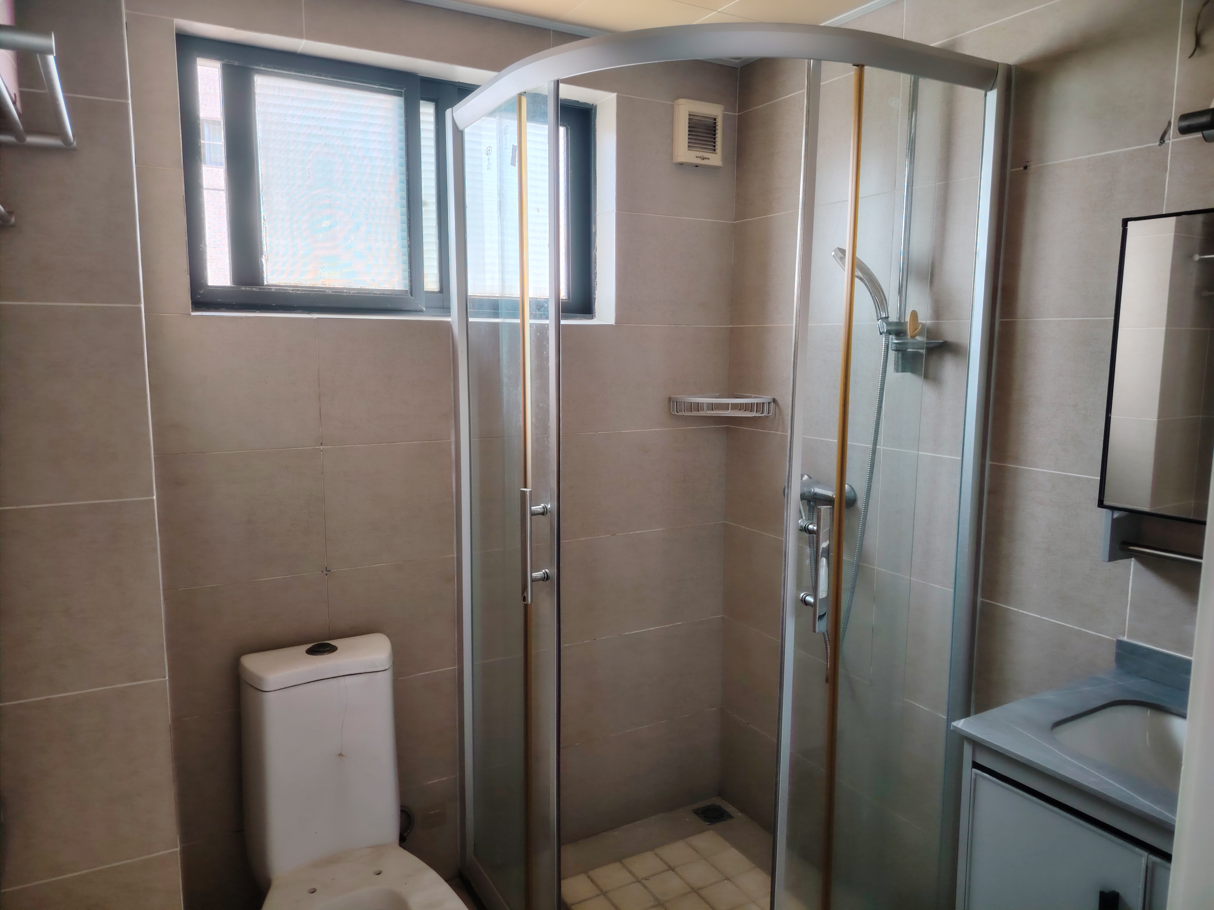 祥和家园 3室2厅2卫 3500.0元/月 祥和家园 3室2厅2卫 3500.0元/月室内图