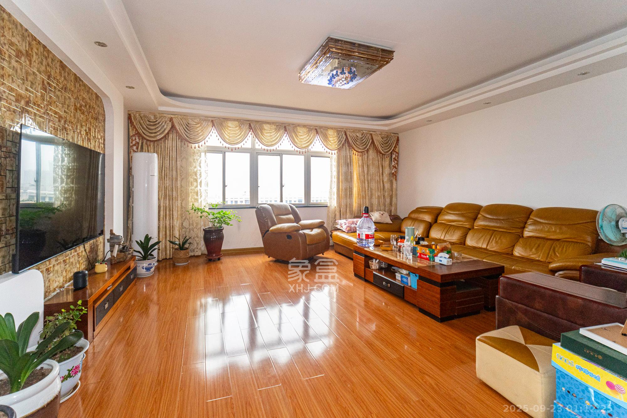 金岸教师公寓  3室2厅1卫    69.8万 金岸教师公寓  3室2厅1卫    69.8万