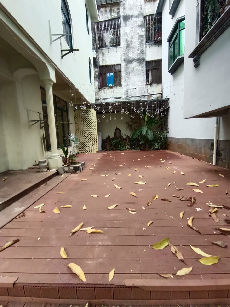 龙园别墅 6室3厅1卫 9900.0元/月 龙园别墅 6室3厅1卫 9900.0元/月室内图