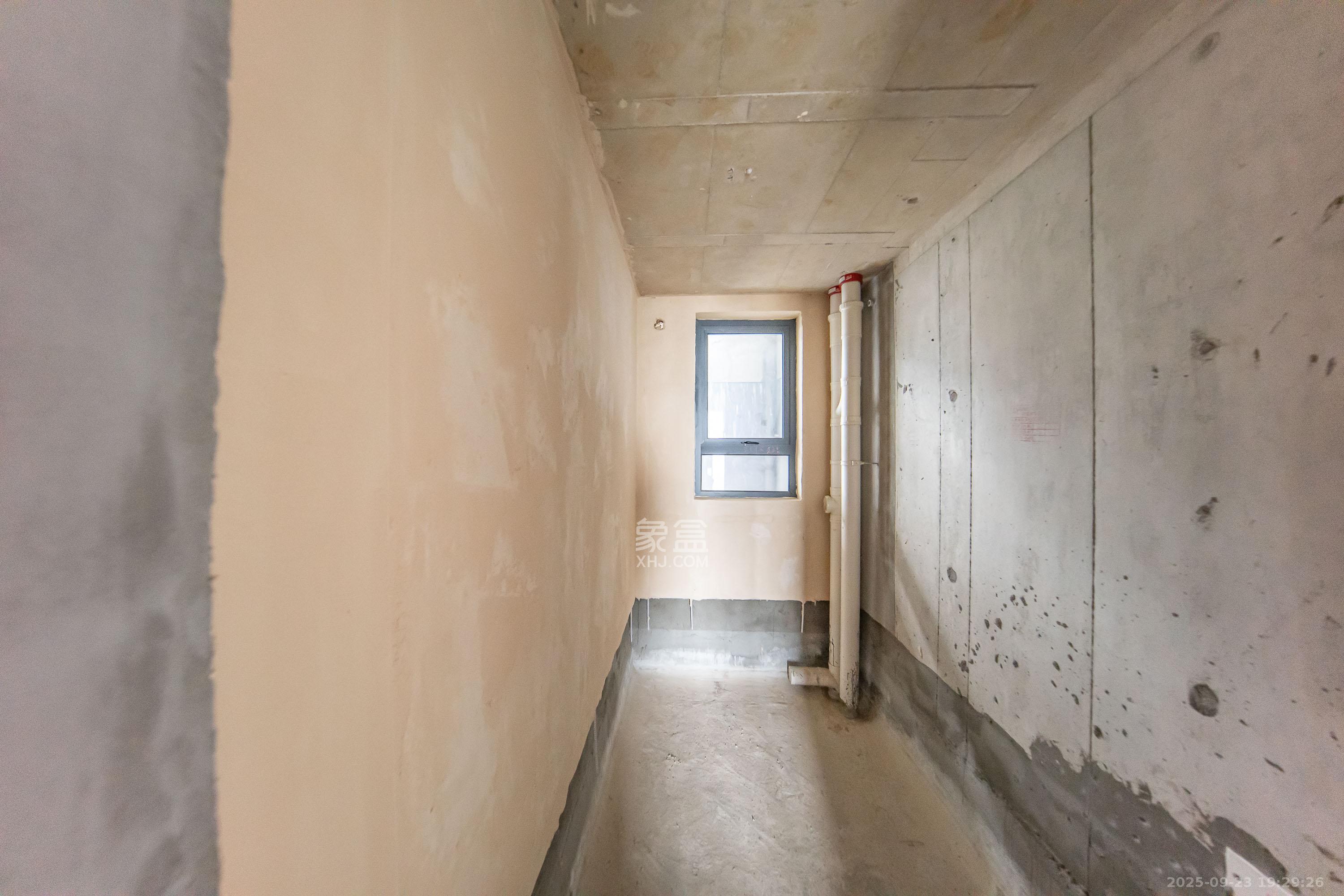 汉高学士府 3室2厅2卫 72.8万 汉高学士府 3室2厅2卫 72.8万卫生间