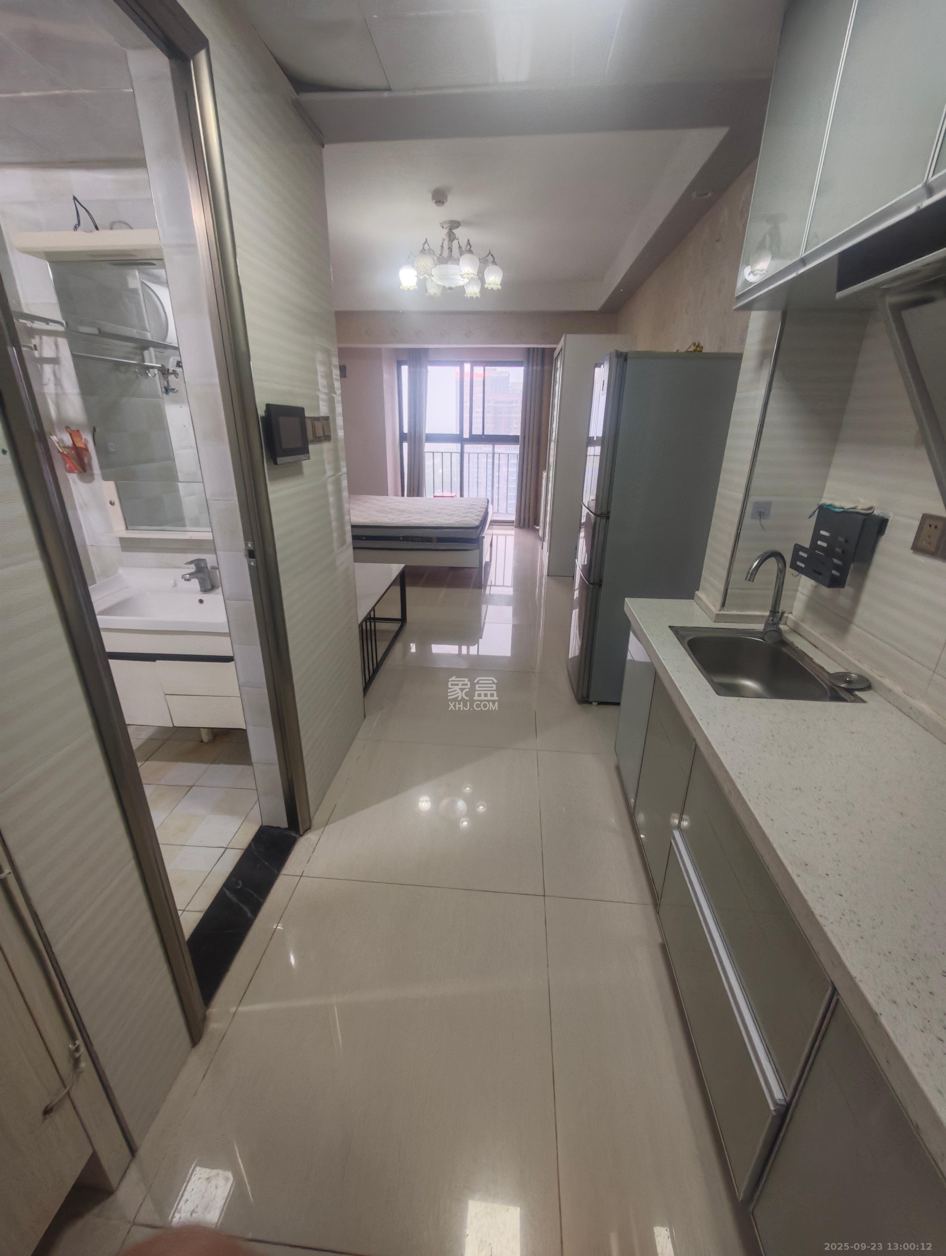 华润五彩城 1室1厅1卫 1400.0元/月 华润五彩城 1室1厅1卫 1400.0元/月室内图