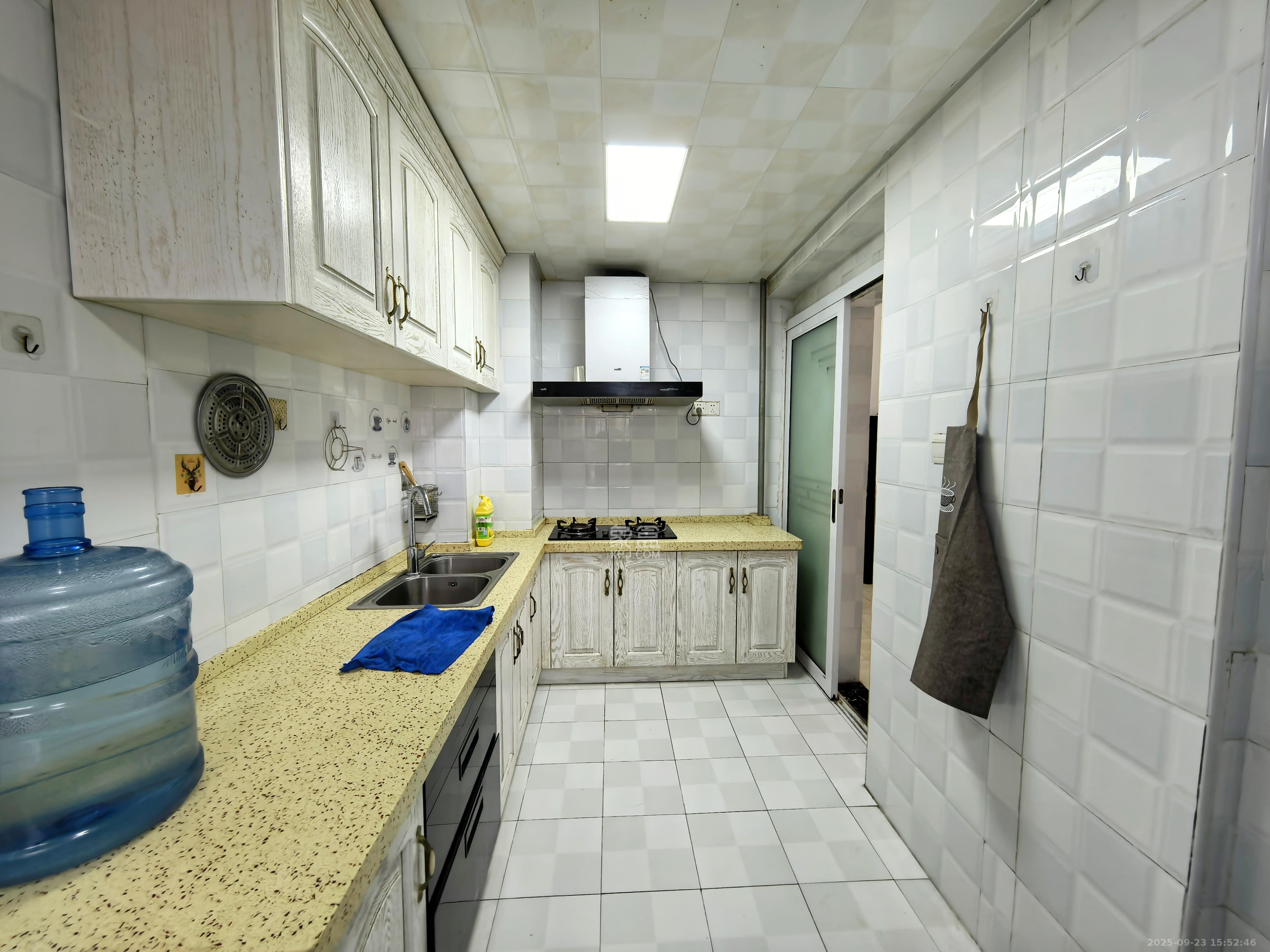 中城丽景香山园 3室2厅2卫 2900.0元/月 中城丽景香山园 3室2厅2卫 2900.0元/月室内图