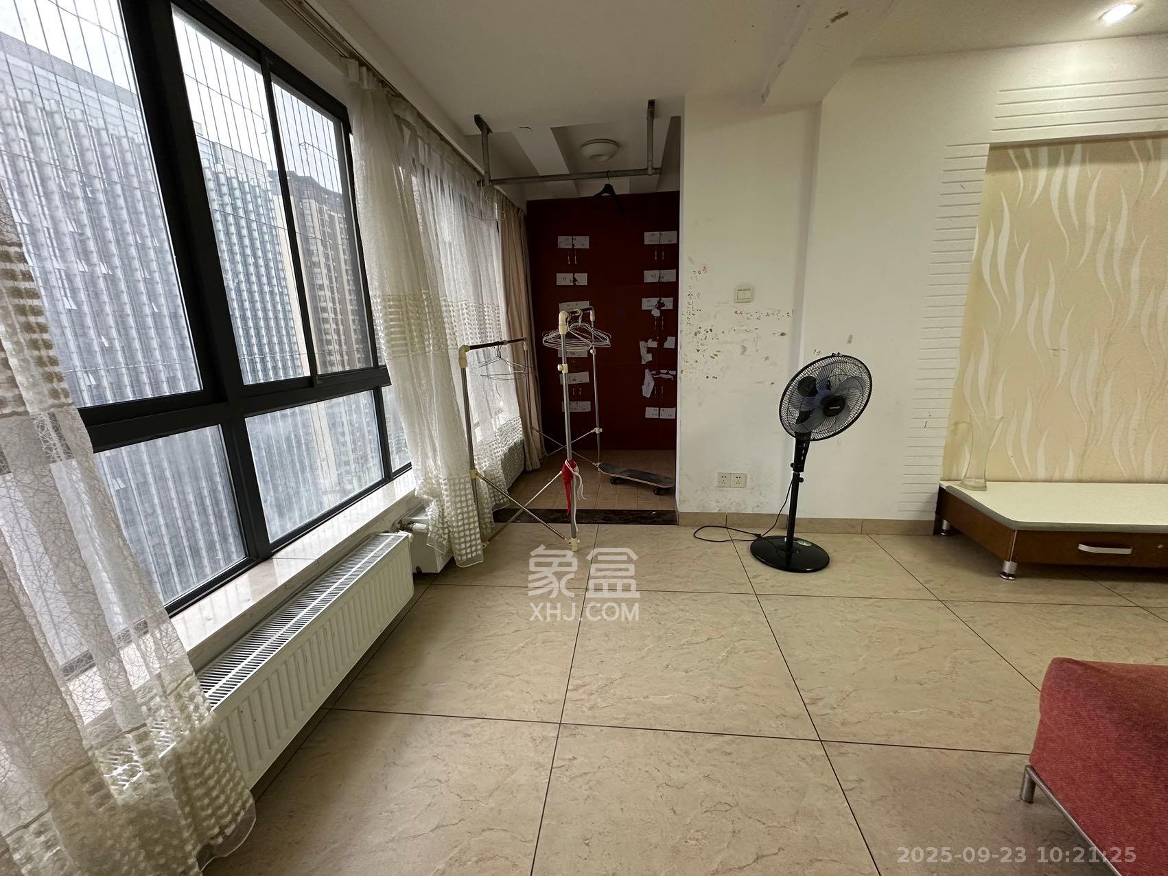 鑫远湘府华城  1室2厅2卫   2500.00元/月室内图