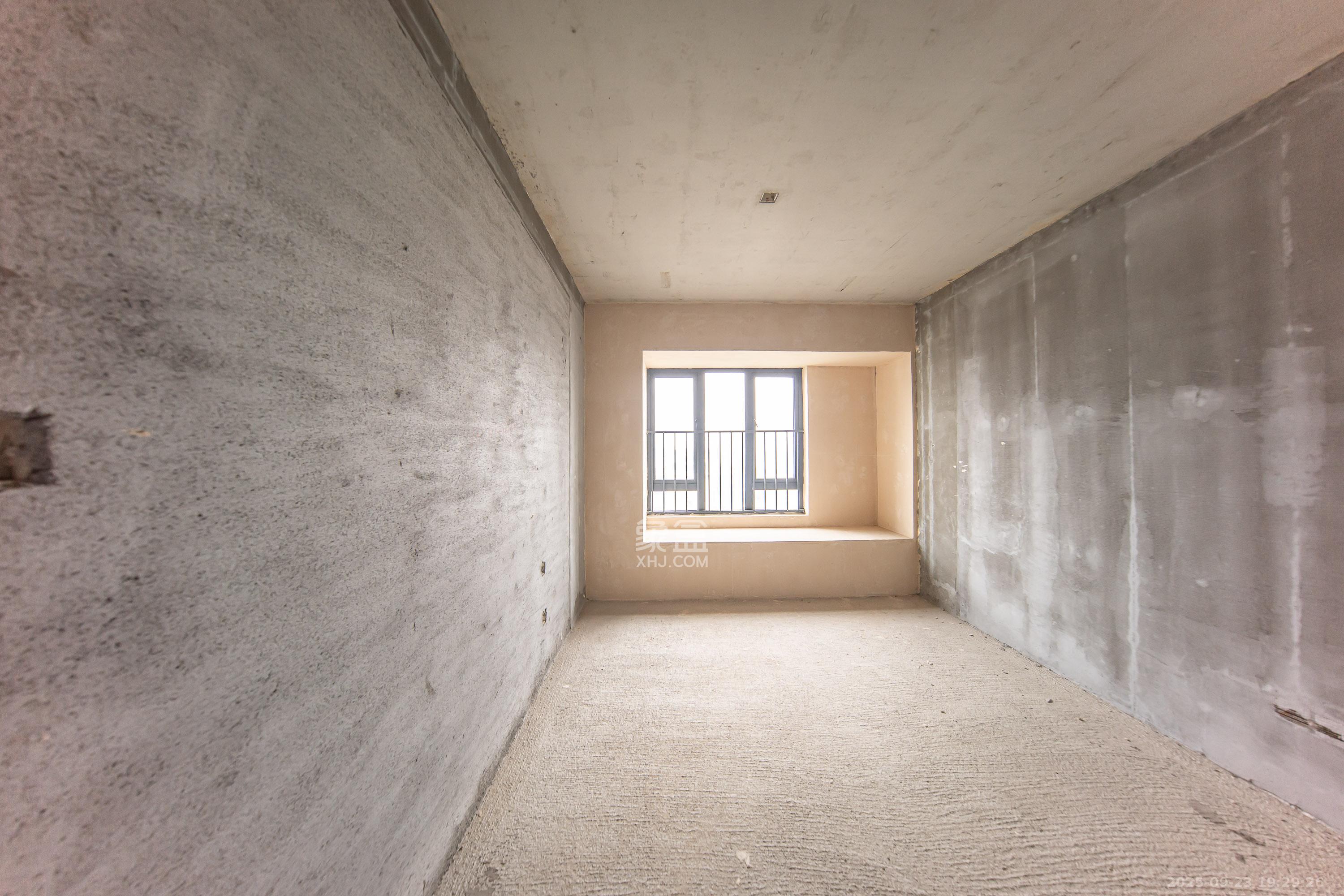 汉高学士府 3室2厅2卫 72.8万 汉高学士府 3室2厅2卫 72.8万卧室