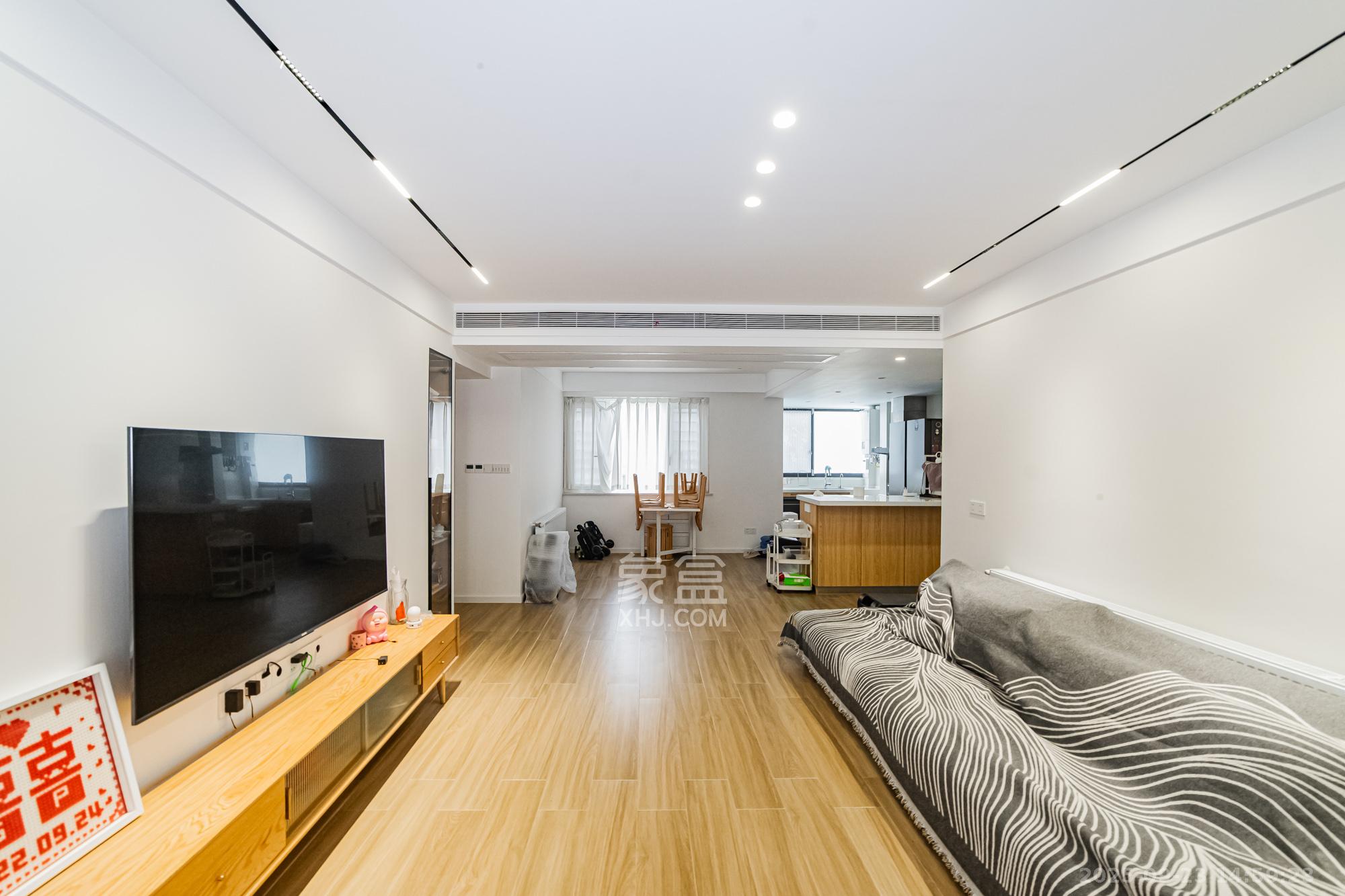 珠江花城一期桂苑 3室2厅1卫 110.0万 珠江花城一期桂苑 3室2厅1卫 110.0万客厅