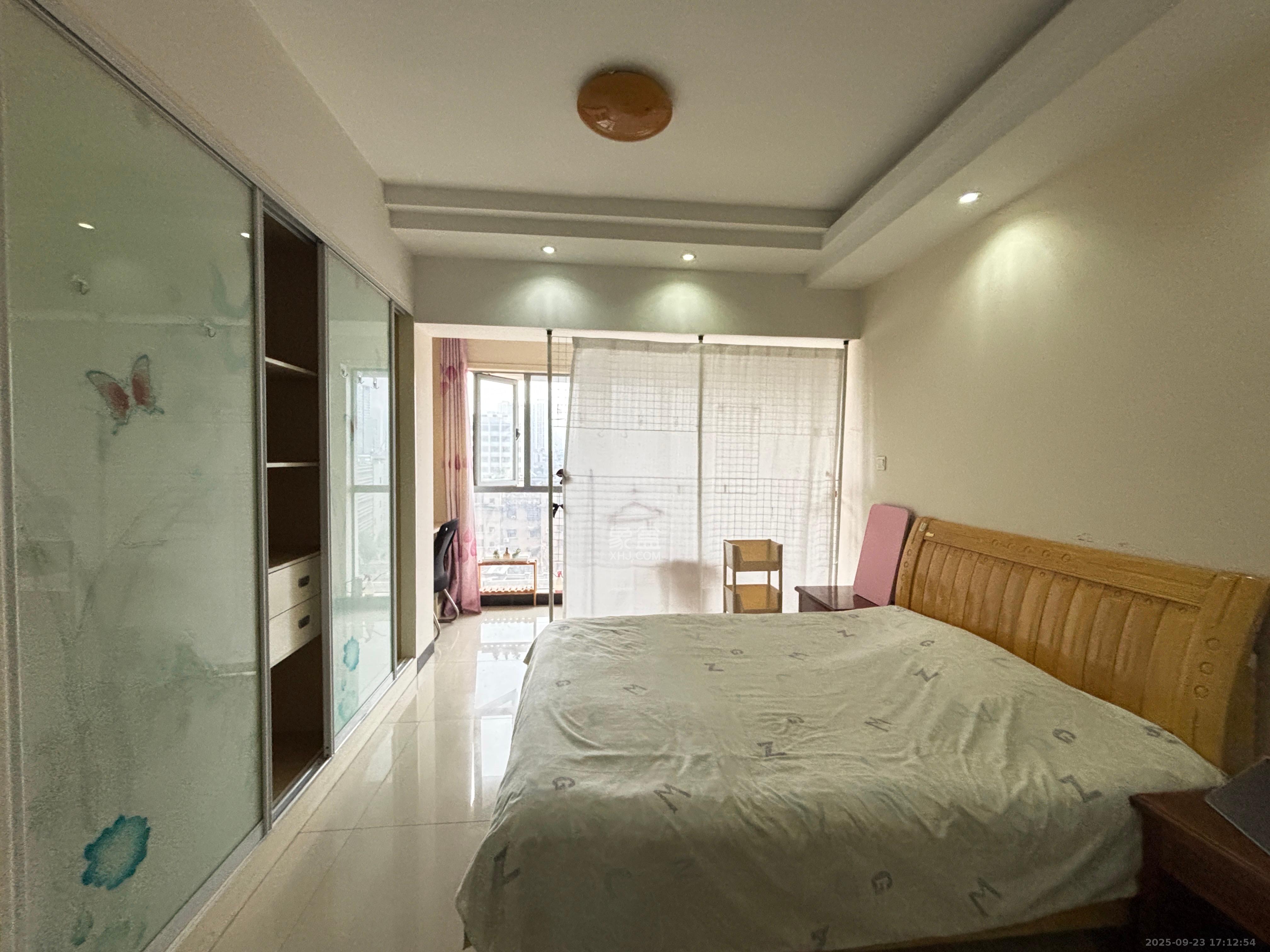 东宸19公馆 1室1厅1卫 2000.0元/月 东宸19公馆 1室1厅1卫 2000.0元/月室内图