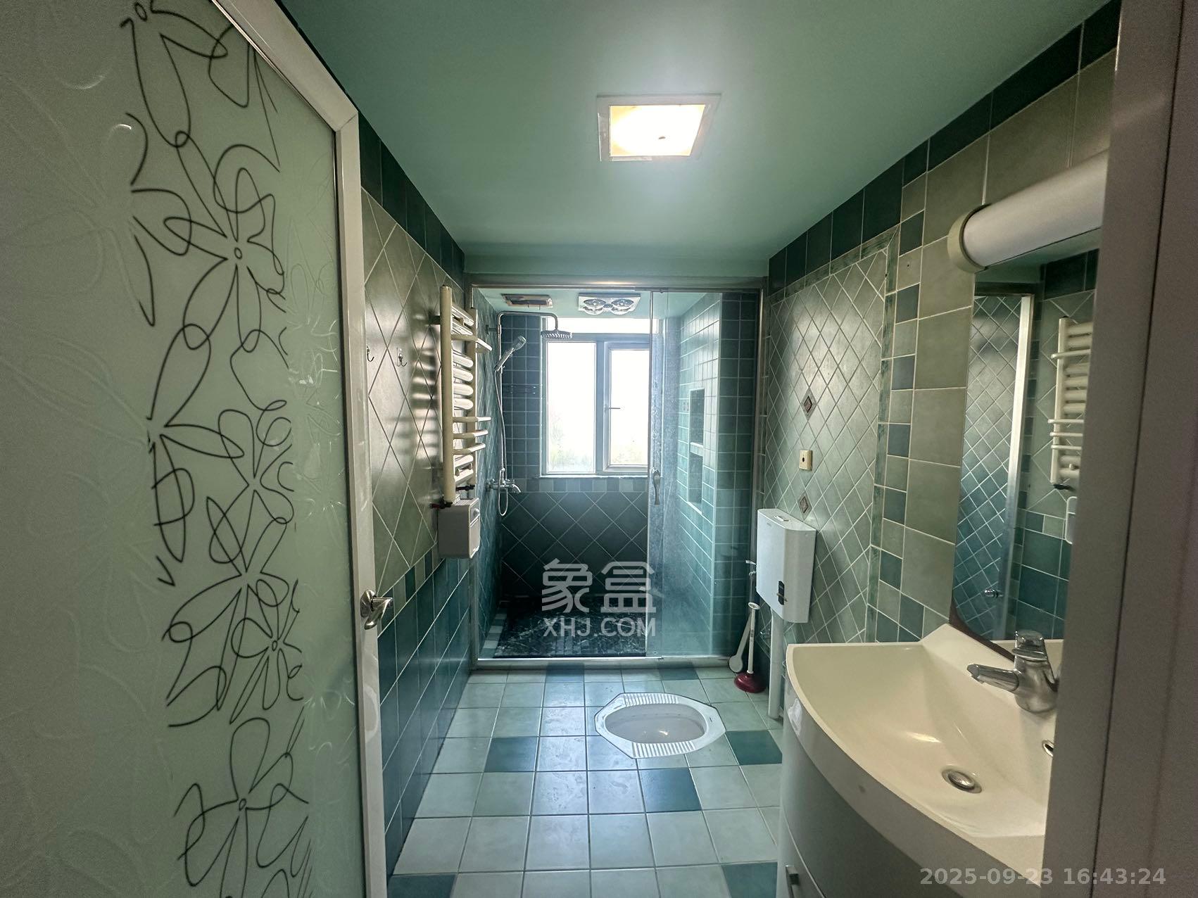 万国城(当代满庭春MOMA)一期 3室2厅2卫 2400.0元/月 万国城(当代满庭春MOMA)一期 3室2厅2卫 2400.0元/月室内图