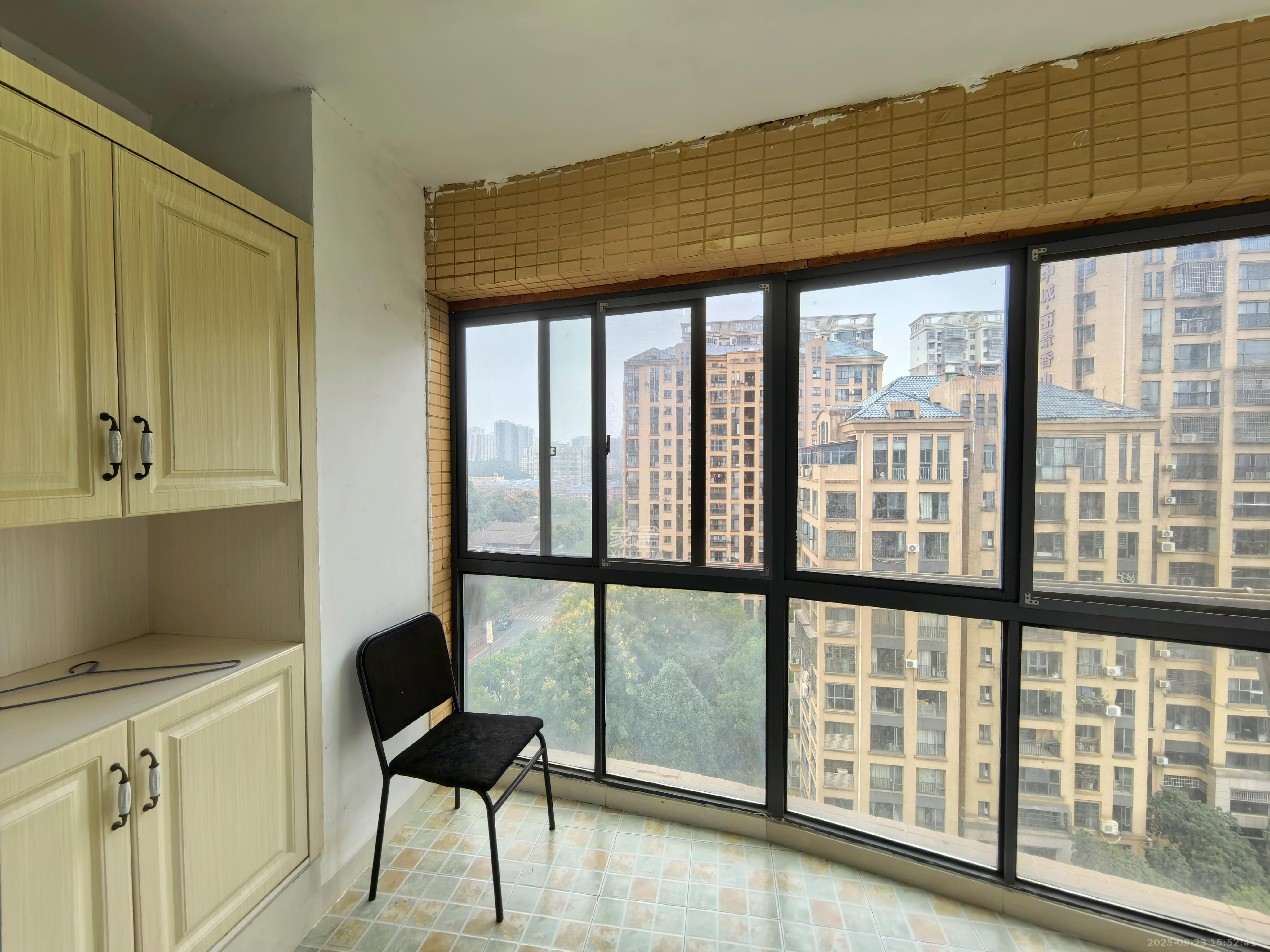 中城丽景香山园 3室2厅2卫 2900.0元/月 中城丽景香山园 3室2厅2卫 2900.0元/月室内图