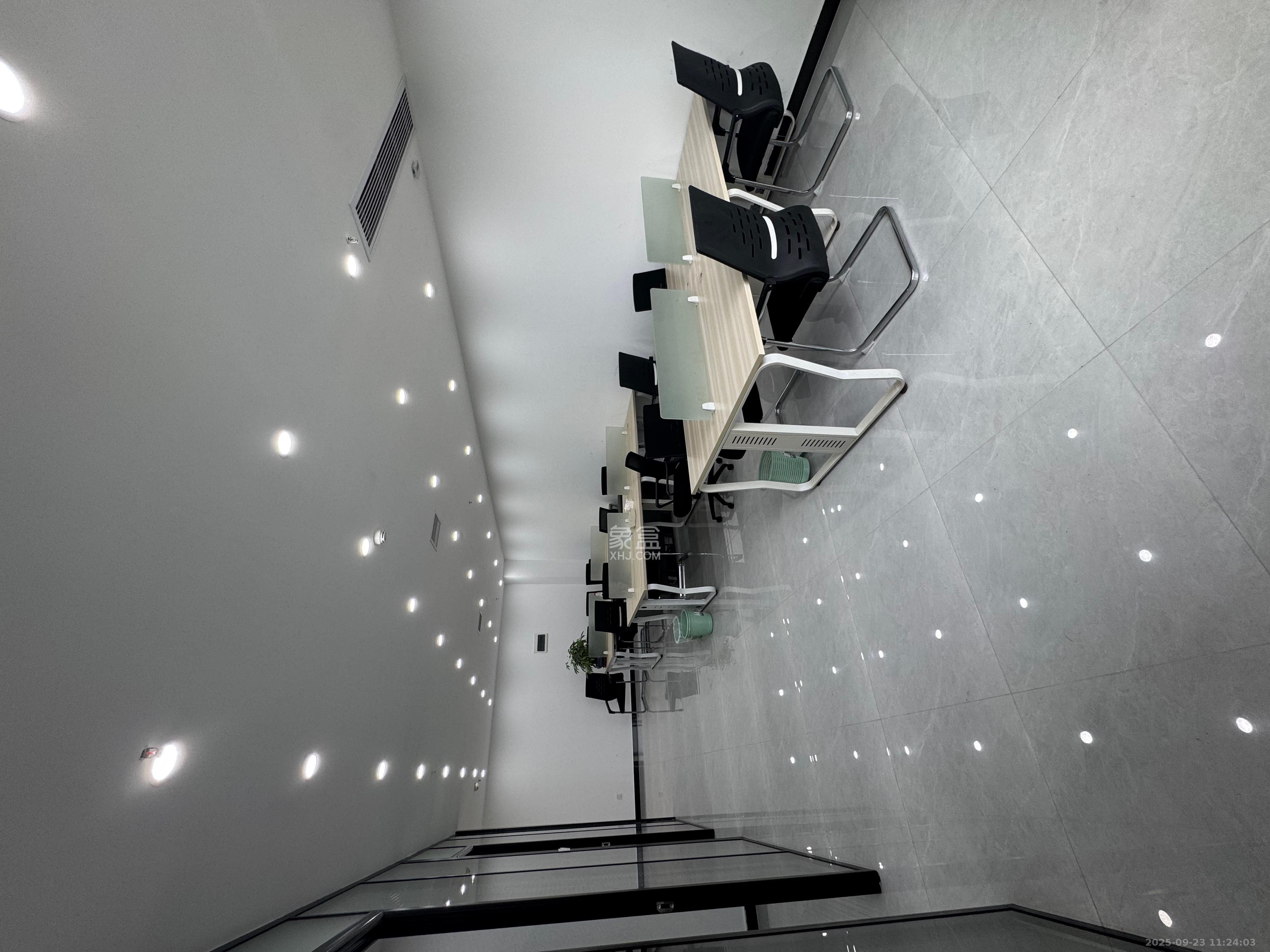 未来漫城  1室0厅0卫    4700.0元/月室内图