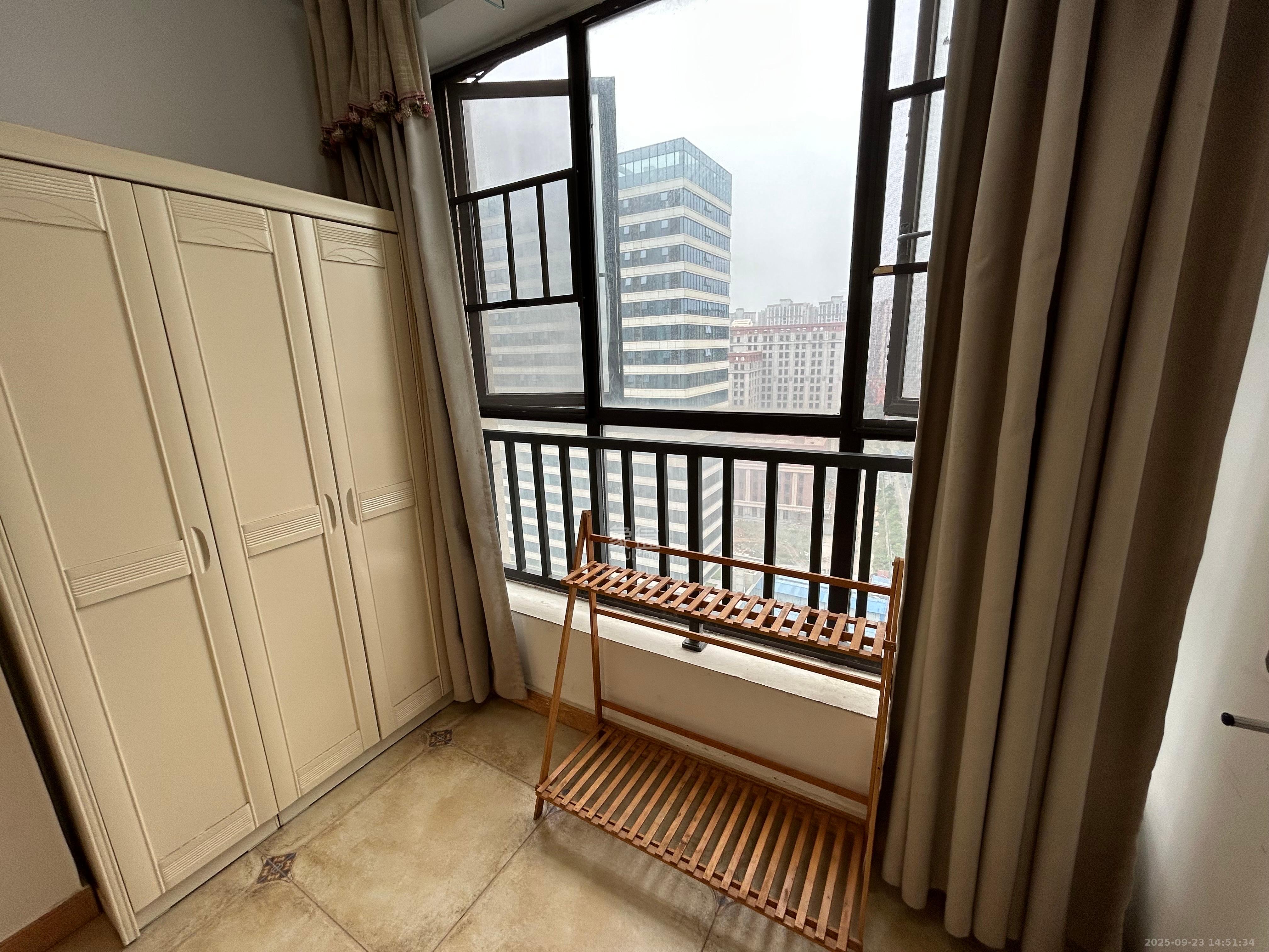 梅溪国际公寓（步步高新天地）  1室1厅1卫    1450.0元/月室内图