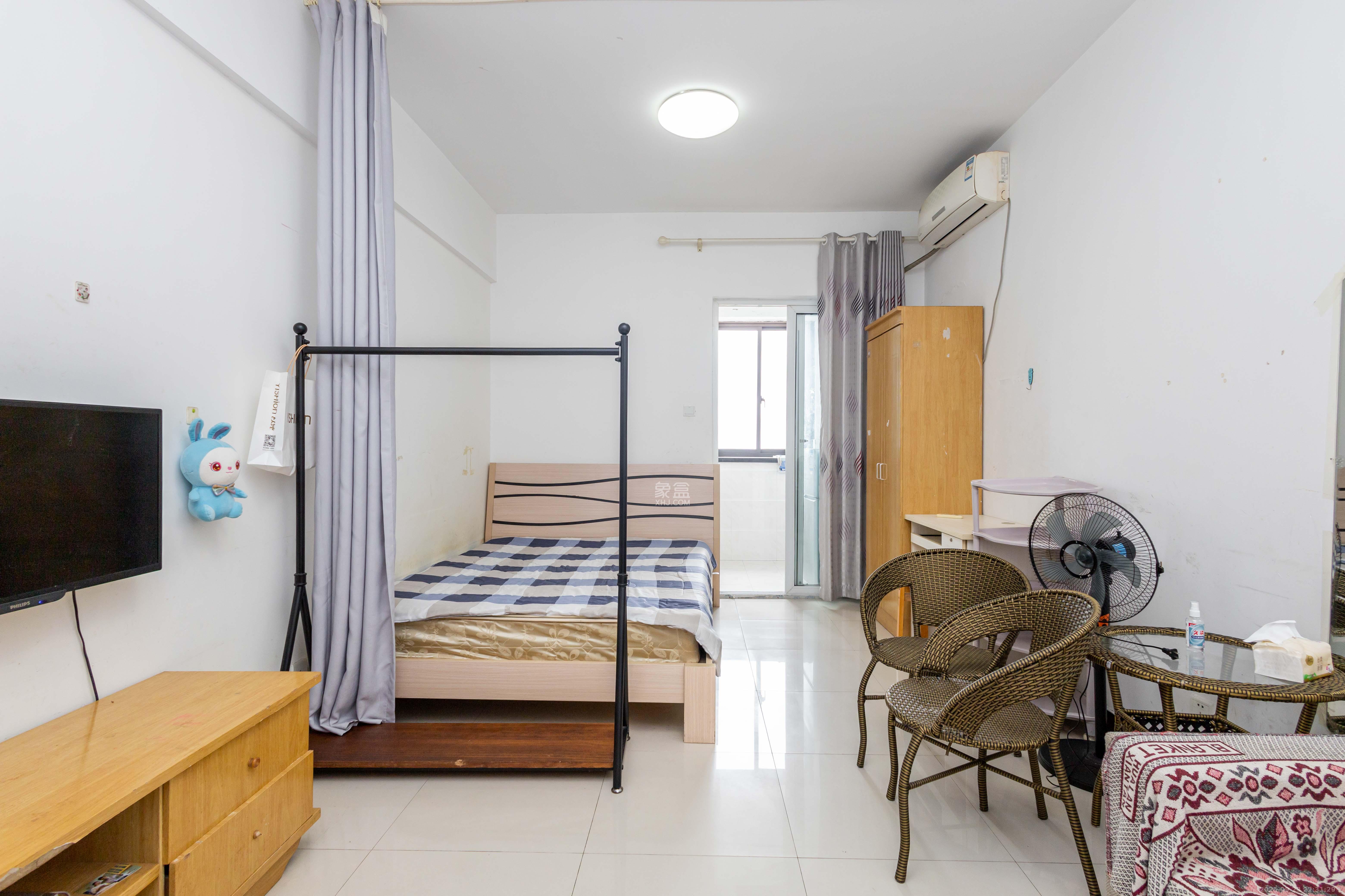 爵士湘  1室1厅1卫    16.8万 爵士湘  1室1厅1卫    16.8万客厅