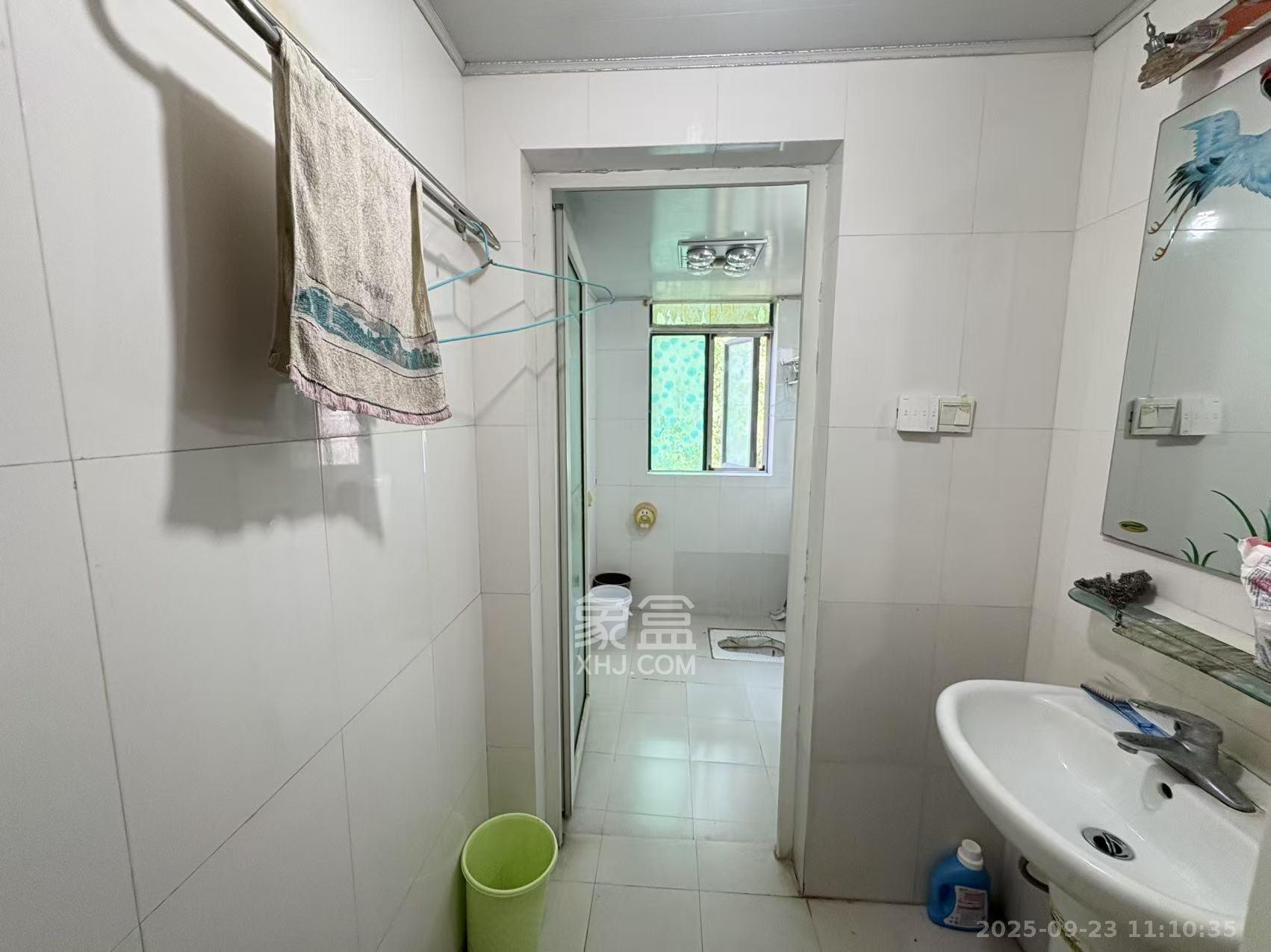 咸嘉新村嘉和苑 2室2厅1卫 2200.0元/月 咸嘉新村嘉和苑 2室2厅1卫 2200.0元/月室内图