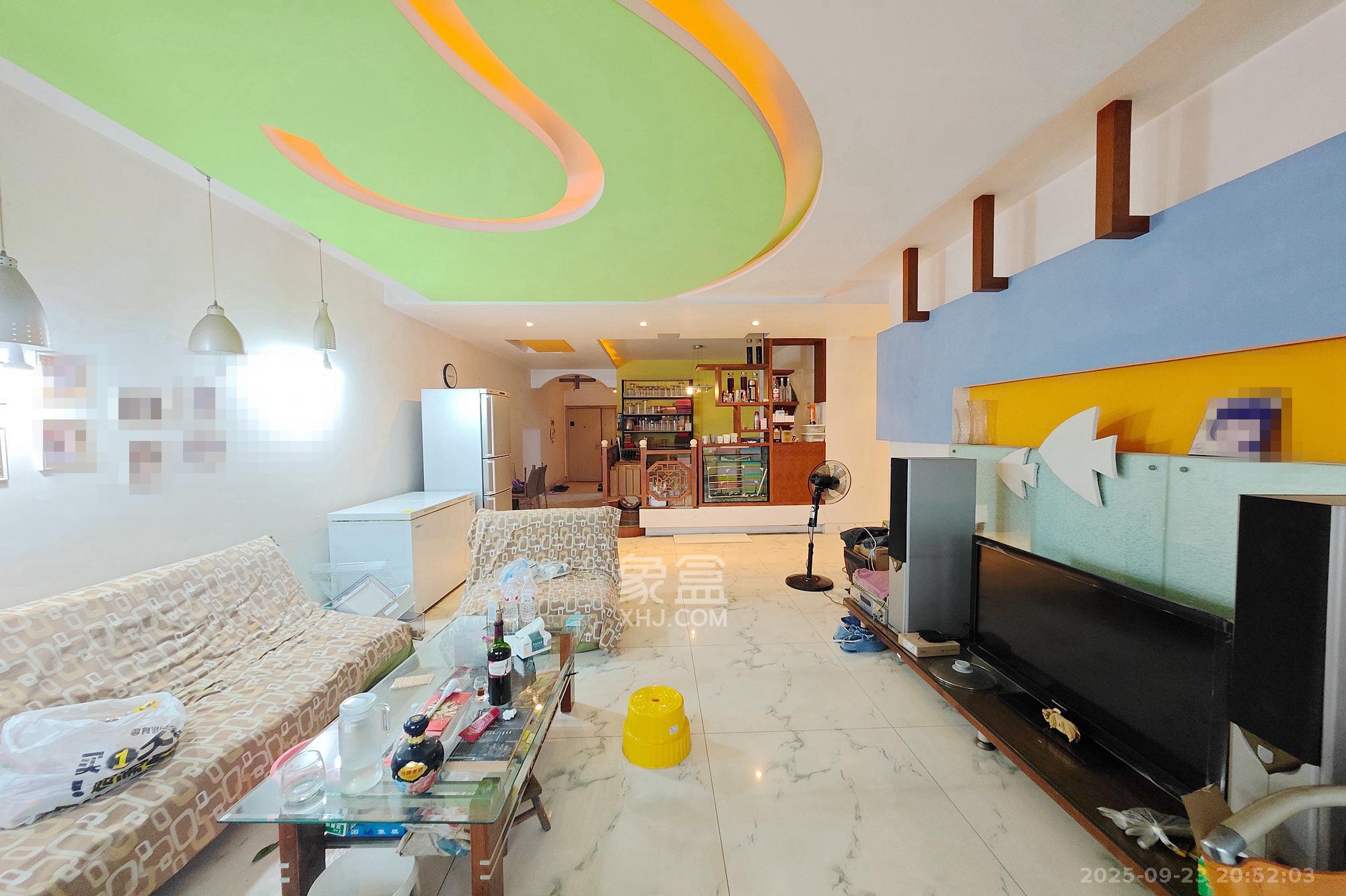 鑫天佳园 3室2厅2卫 72.8万 鑫天佳园 3室2厅2卫 72.8万客厅