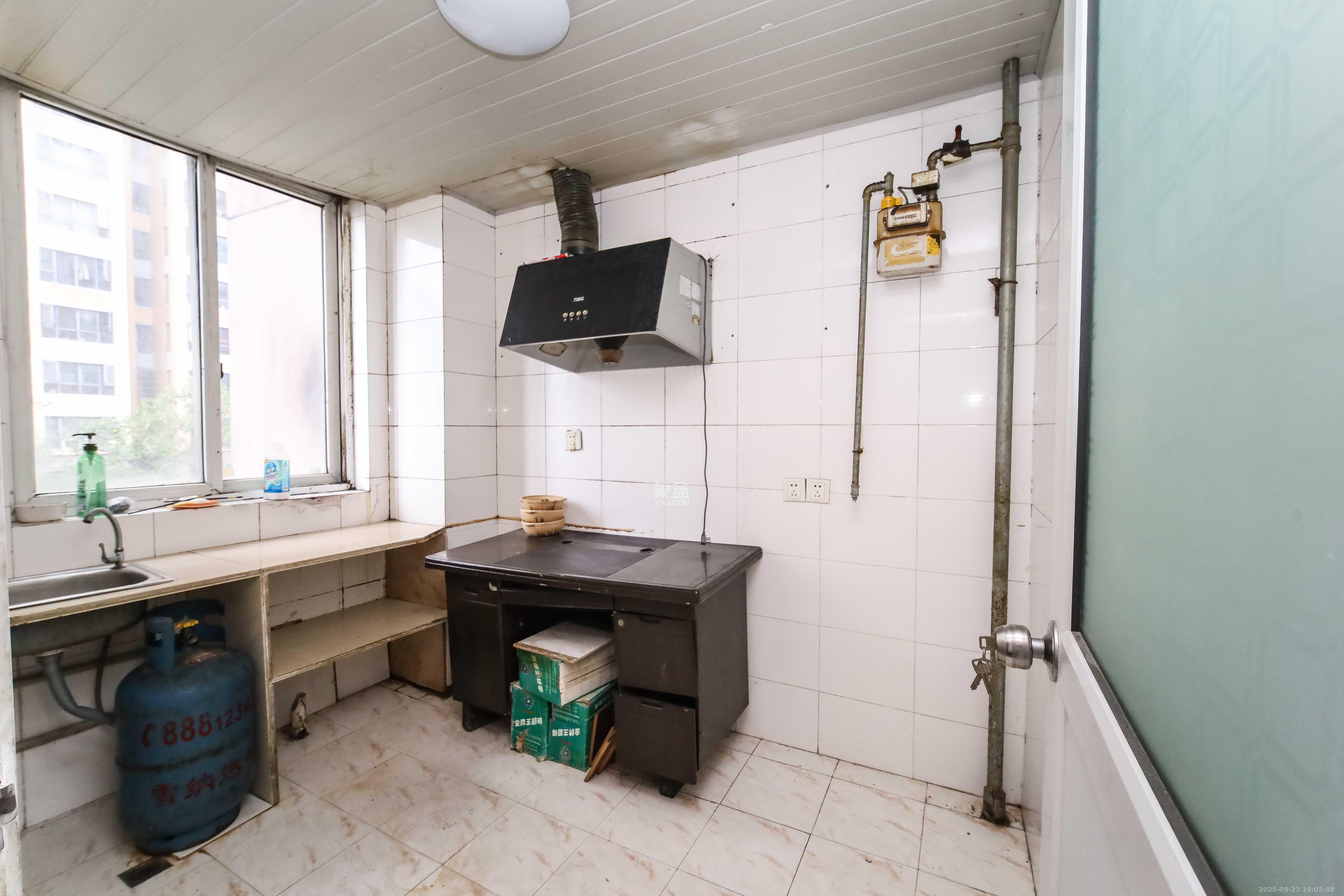 丽景新贵 4室2厅2卫 120.0万 丽景新贵 4室2厅2卫 120.0万厨房