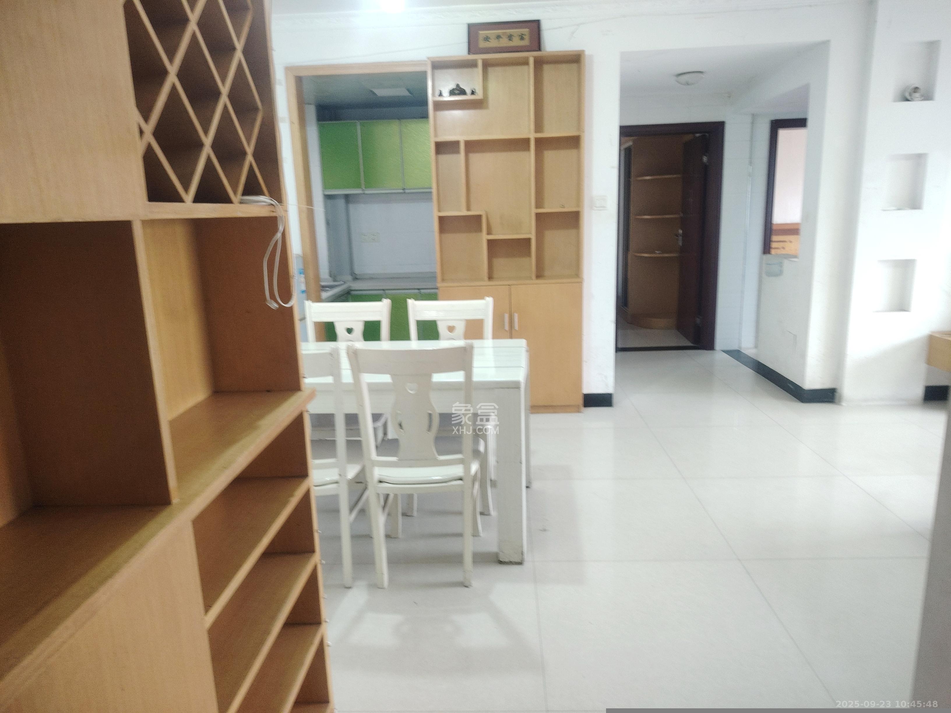 蝴蝶谷 3室2厅1卫 1600.0元/月 蝴蝶谷 3室2厅1卫 1600.0元/月室内图