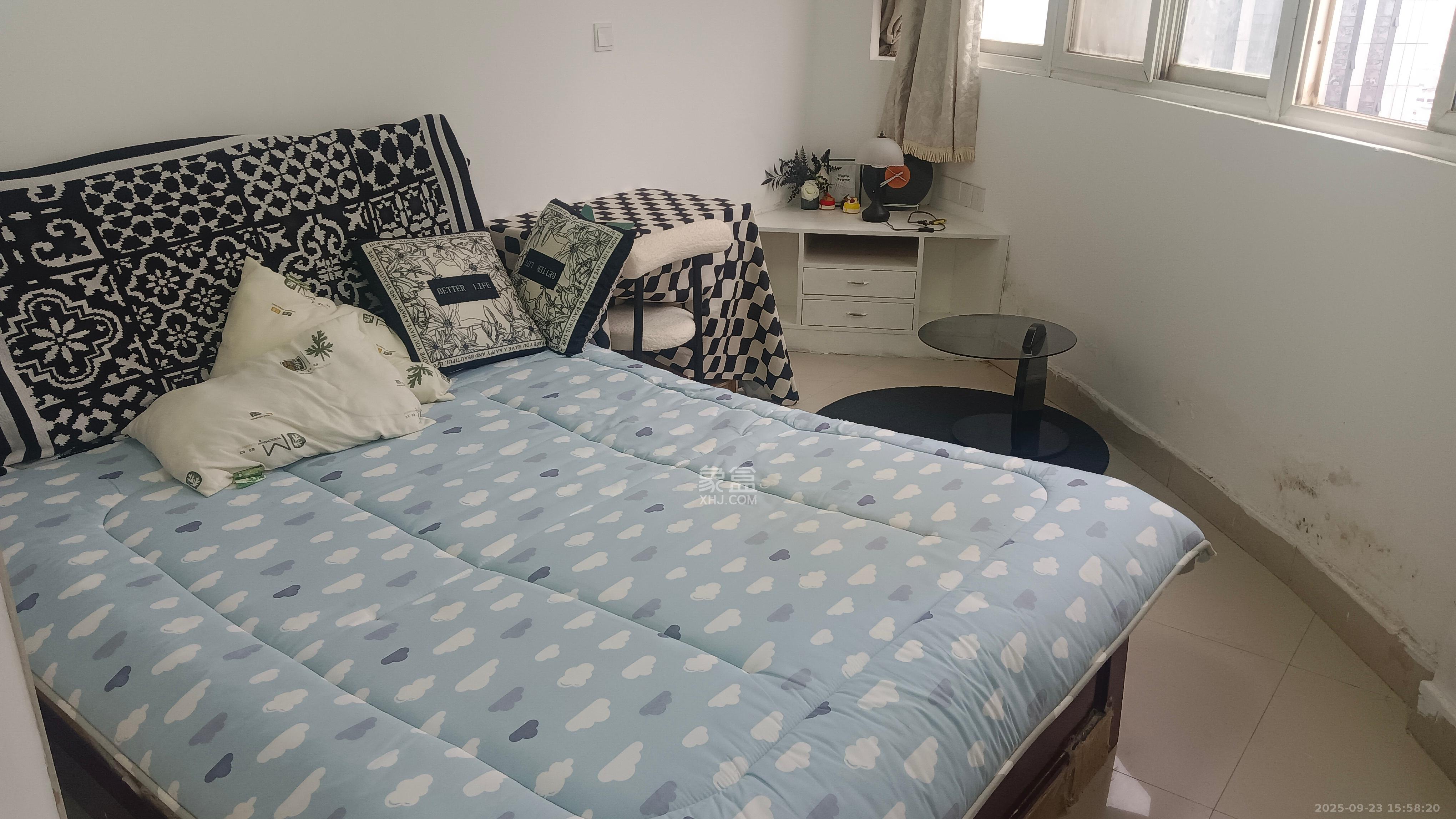 2076至高点 1室1厅1卫 1280.0元/月 2076至高点 1室1厅1卫 1280.0元/月室内图