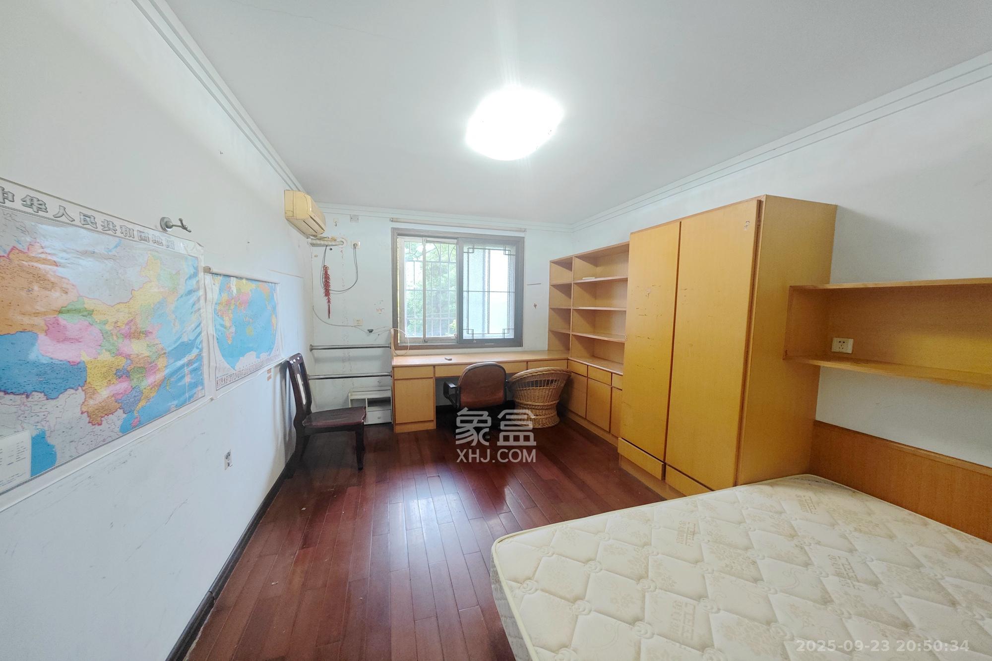 赤岗苑  3室2厅2卫    66.0万卧室