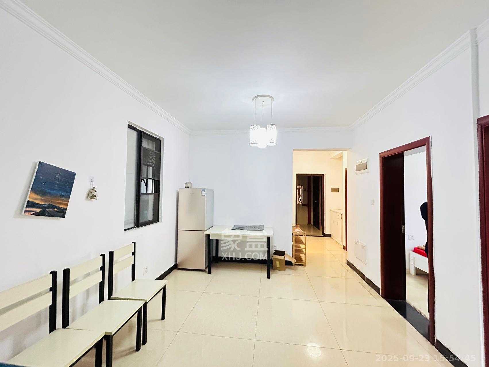 中国铁建梅溪青秀二期  3室2厅2卫    2200.0元/月室内图