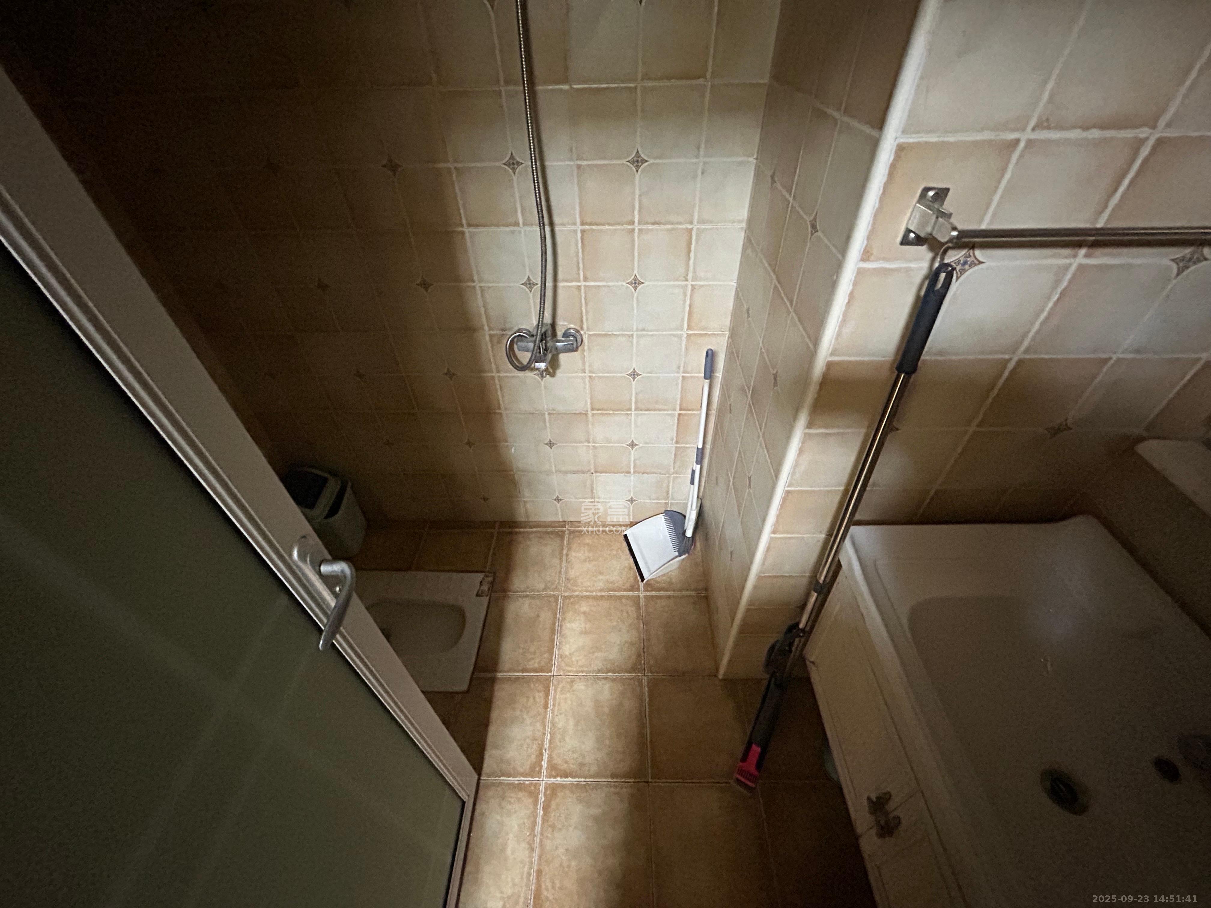 梅溪国际公寓（步步高新天地）  1室1厅1卫    1450.0元/月室内图