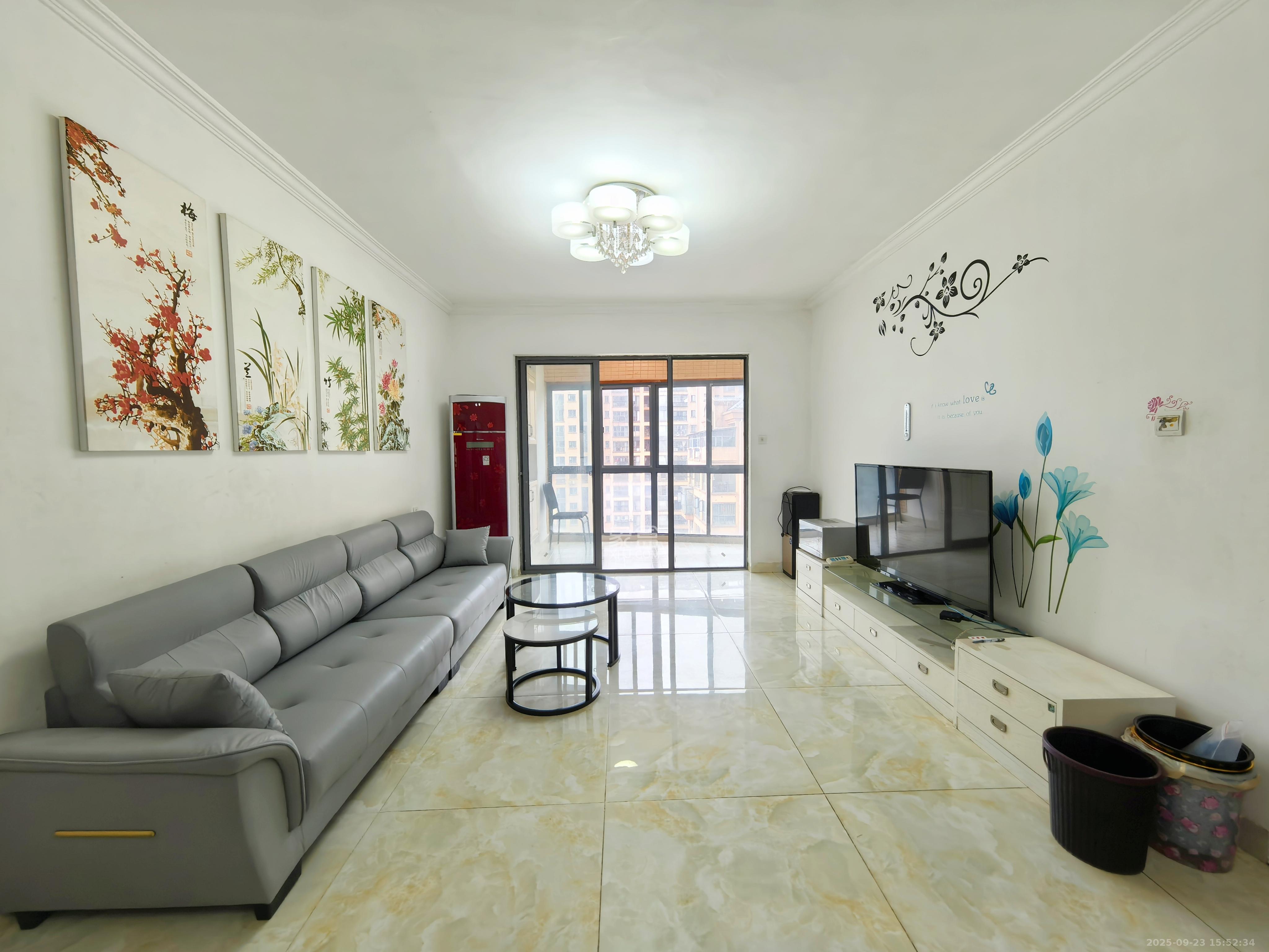 中城丽景香山园 3室2厅2卫 2900.0元/月 中城丽景香山园 3室2厅2卫 2900.0元/月室内图