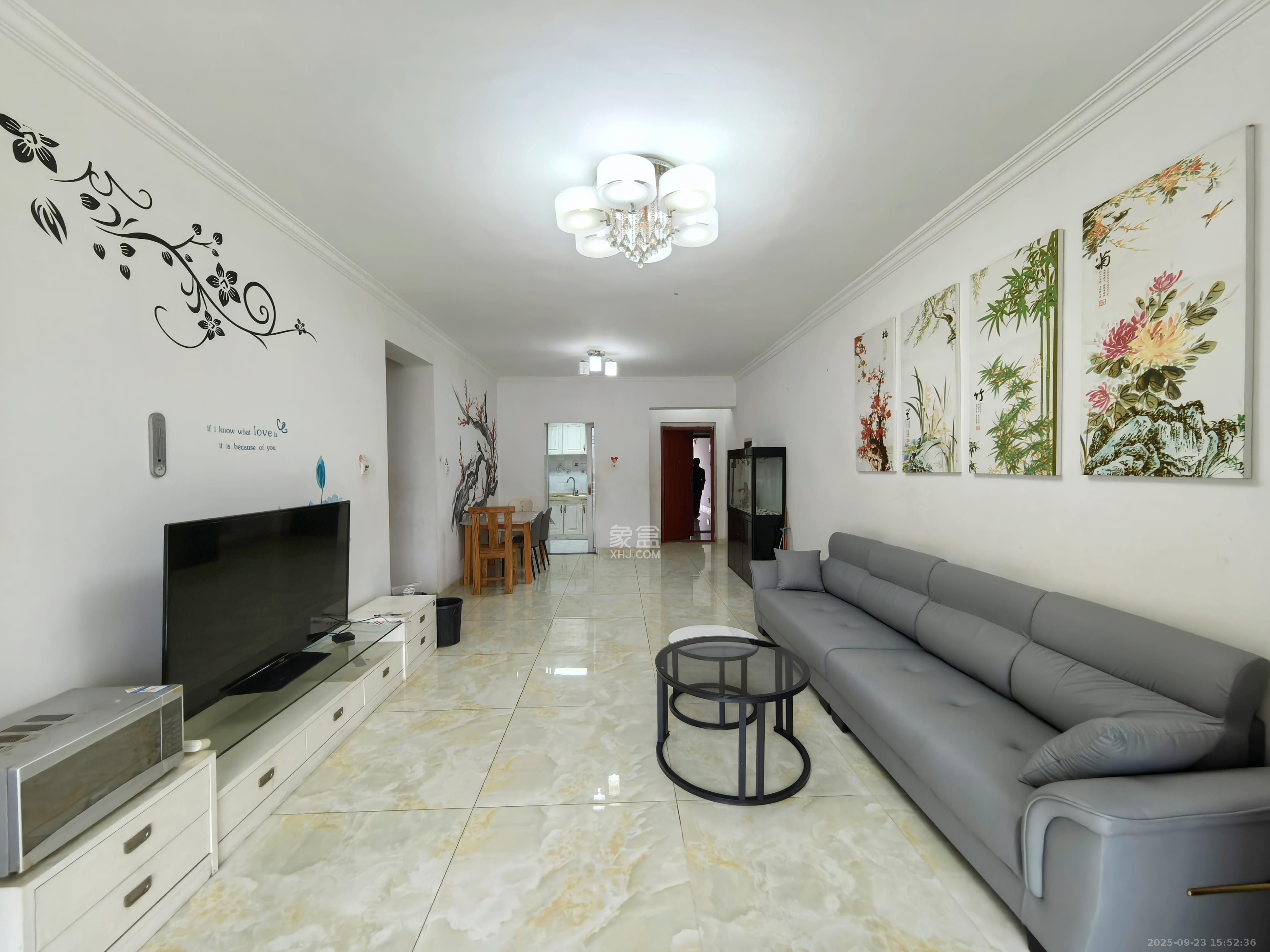 中城丽景香山园  3室2厅2卫    2900.0元/月室内图