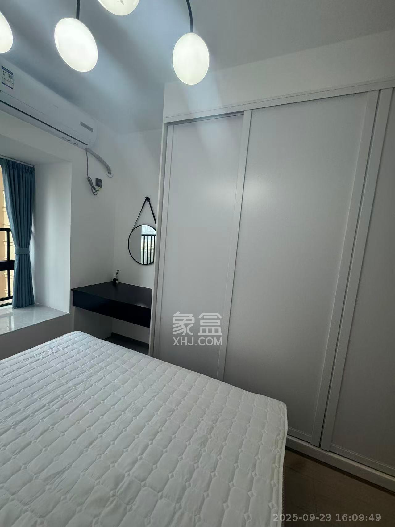 伊景园滨河苑  3室2厅2卫    2600.0元/月室内图