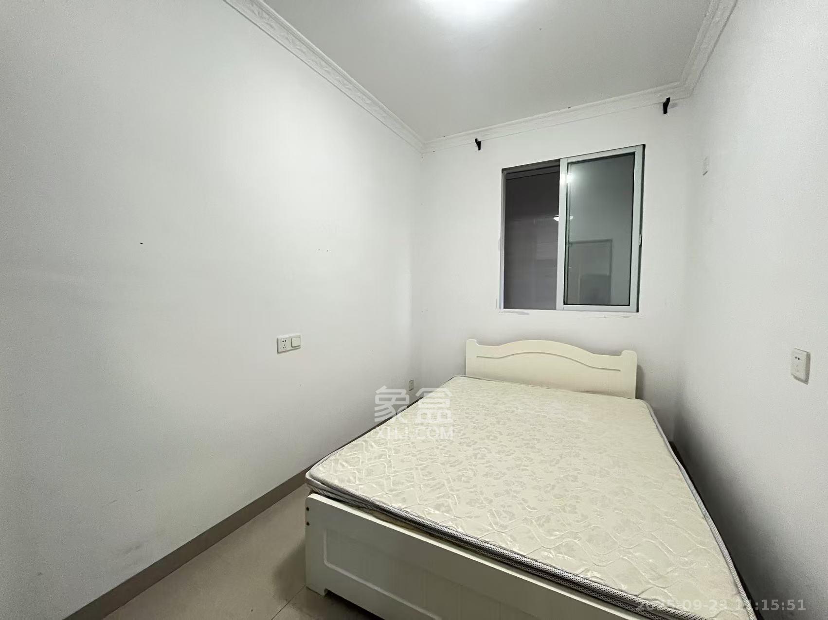 卓越蔚蓝城邦 3室2厅1卫 1700.0元/月 卓越蔚蓝城邦 3室2厅1卫 1700.0元/月室内图