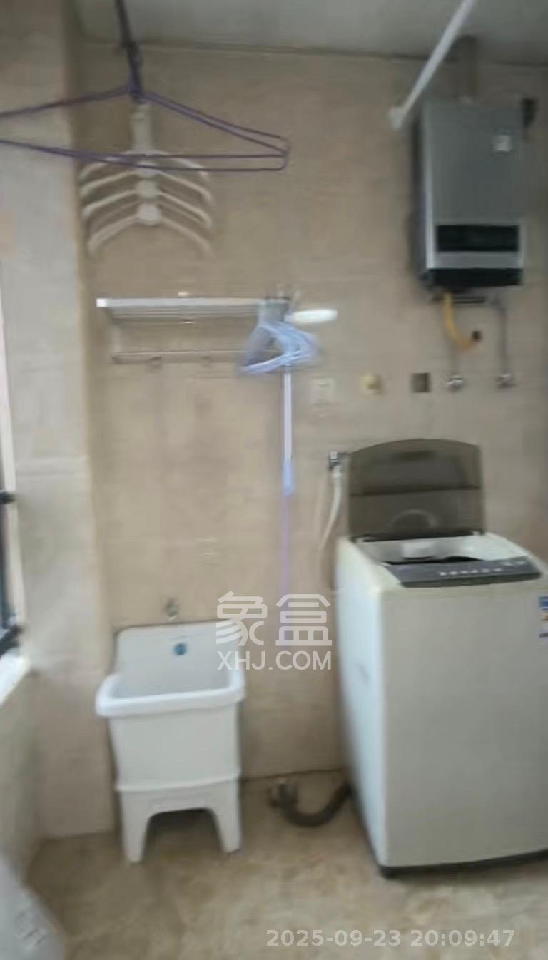 湘域相遇 1室1厅1卫 2200.0元/月 湘域相遇 1室1厅1卫 2200.0元/月室内图